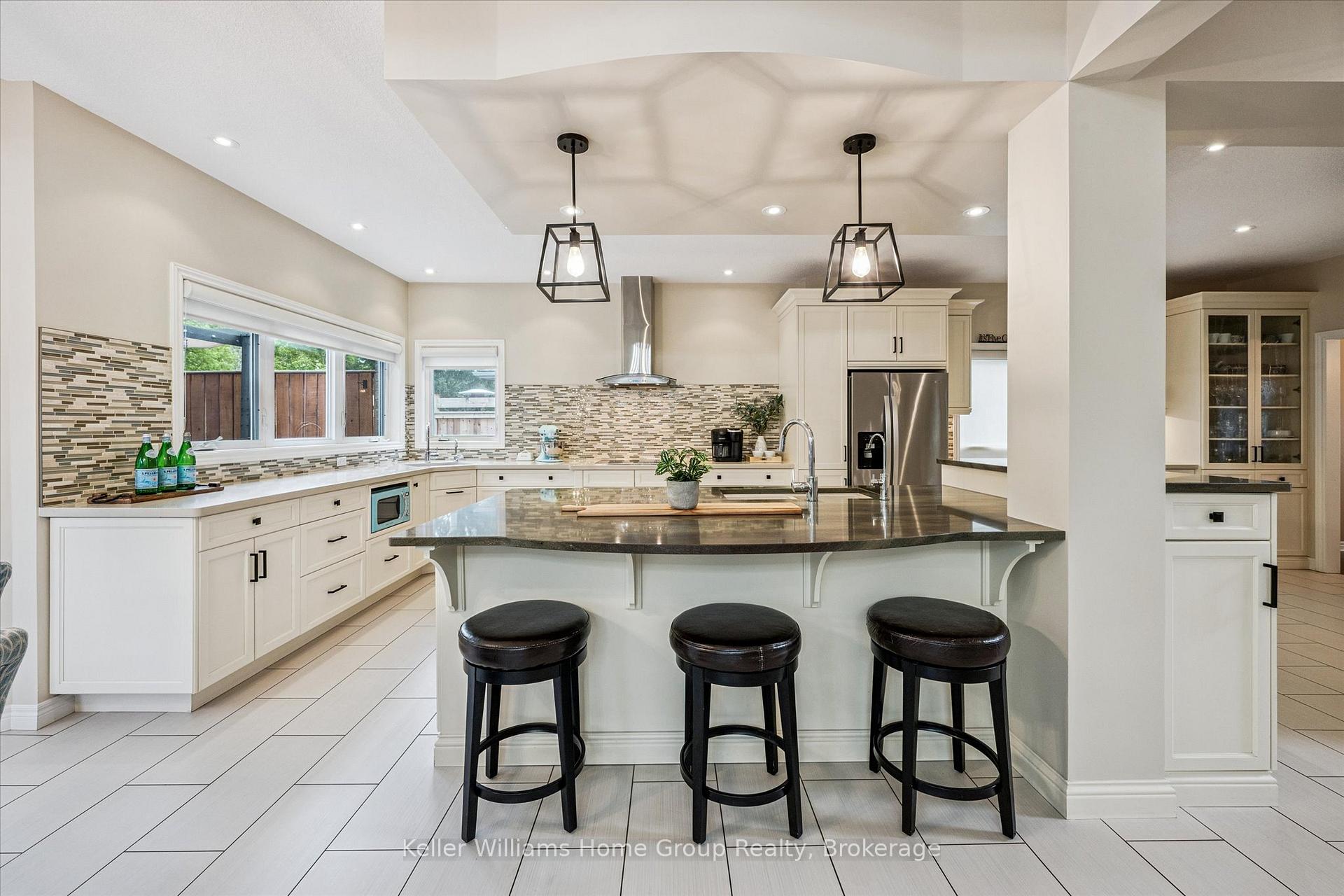 Photo 11 of 294 Farley Drive, Guelph, Pineridge/Westminster Woods — HOMEH
