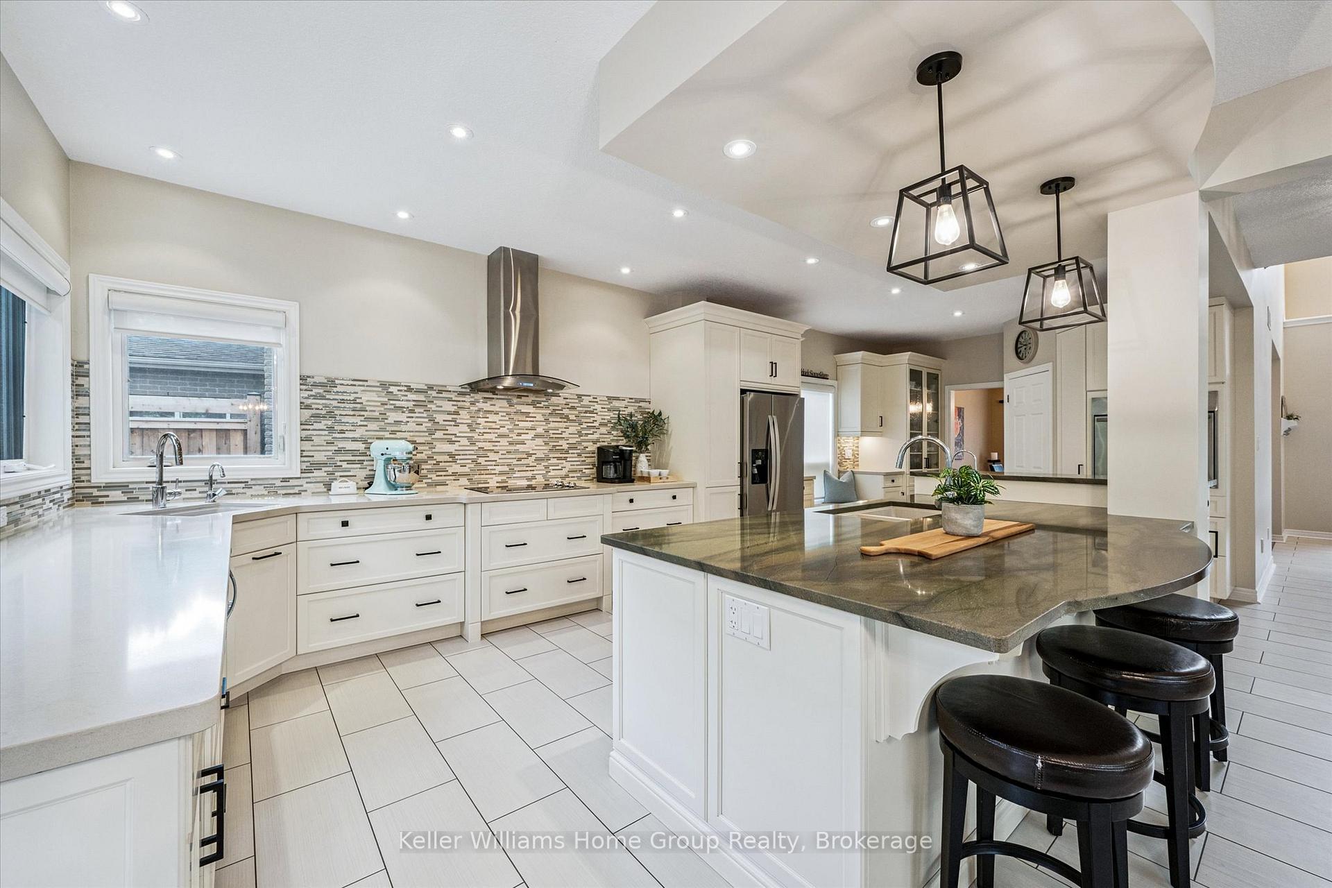 Photo 12 of 294 Farley Drive, Guelph, Pineridge/Westminster Woods — HOMEH