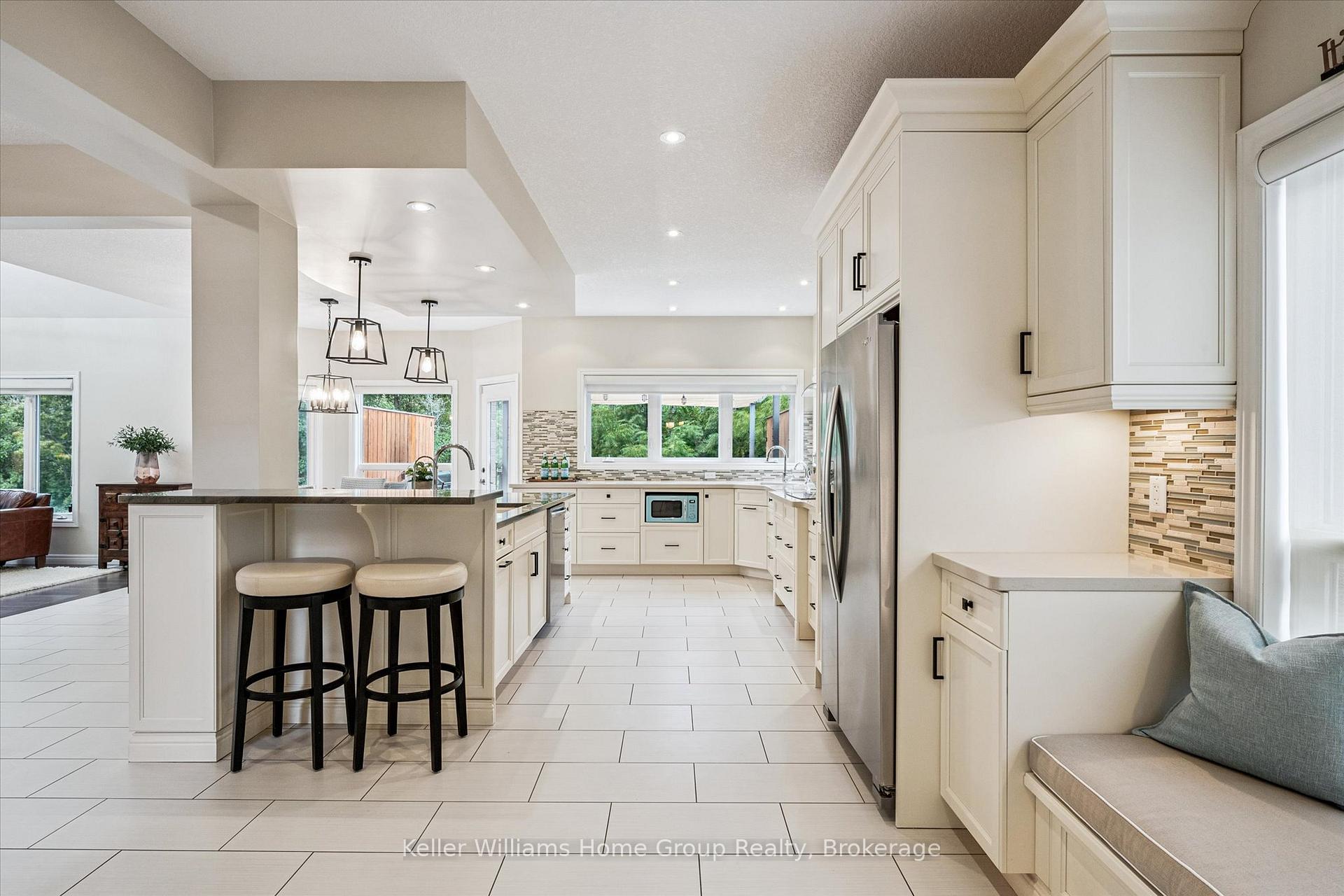 Photo 17 of 294 Farley Drive, Guelph, Pineridge/Westminster Woods — HOMEH