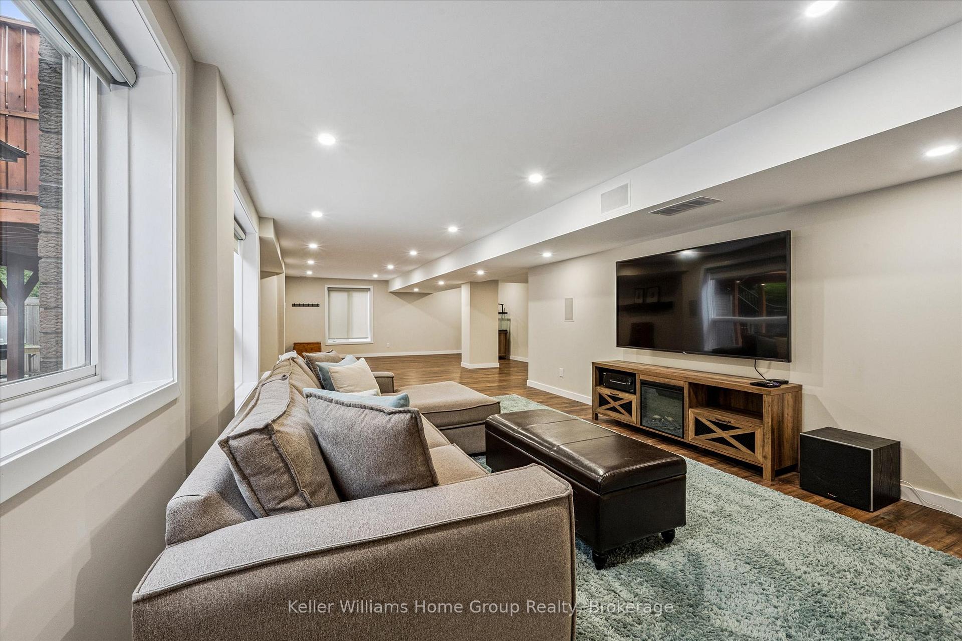 Photo 33 of 294 Farley Drive, Guelph, Pineridge/Westminster Woods — HOMEH