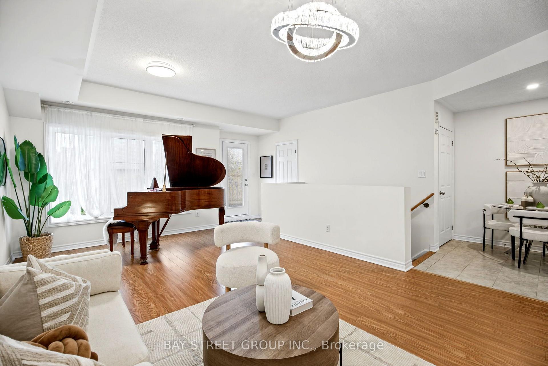 Photo 4 of Unit 23, 1 Eaton Park Lane E, Scarborough, L'Amoreaux — HOMEH
