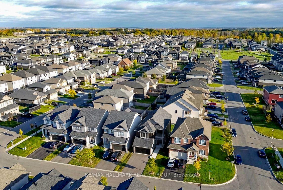 Photo 2 of 149 Minikan Street, Ottawa, Blossom Park/Kemp Park/Findlay Creek — HOMEH