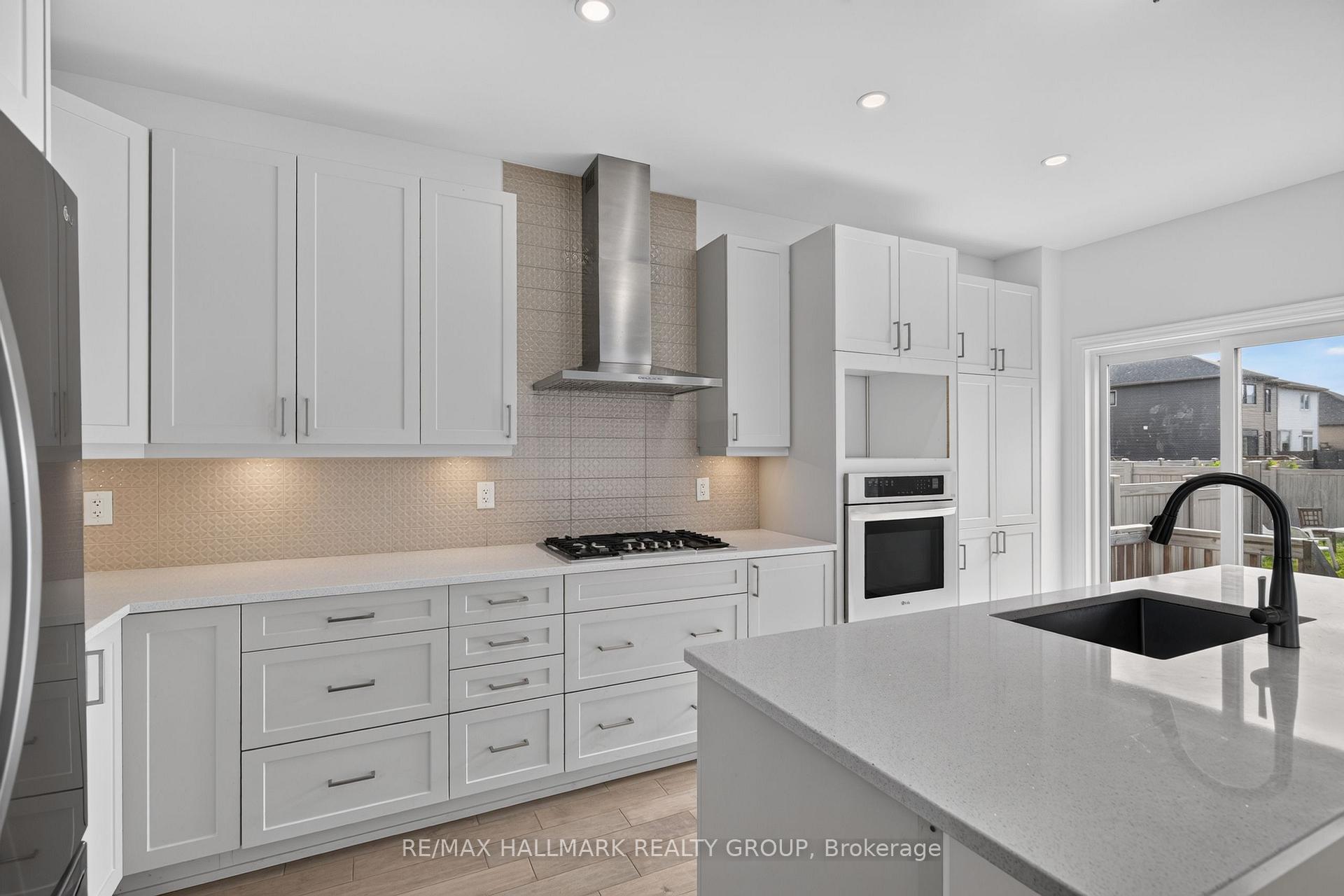 Photo 11 of 149 Minikan Street, Ottawa, Blossom Park/Kemp Park/Findlay Creek — HOMEH