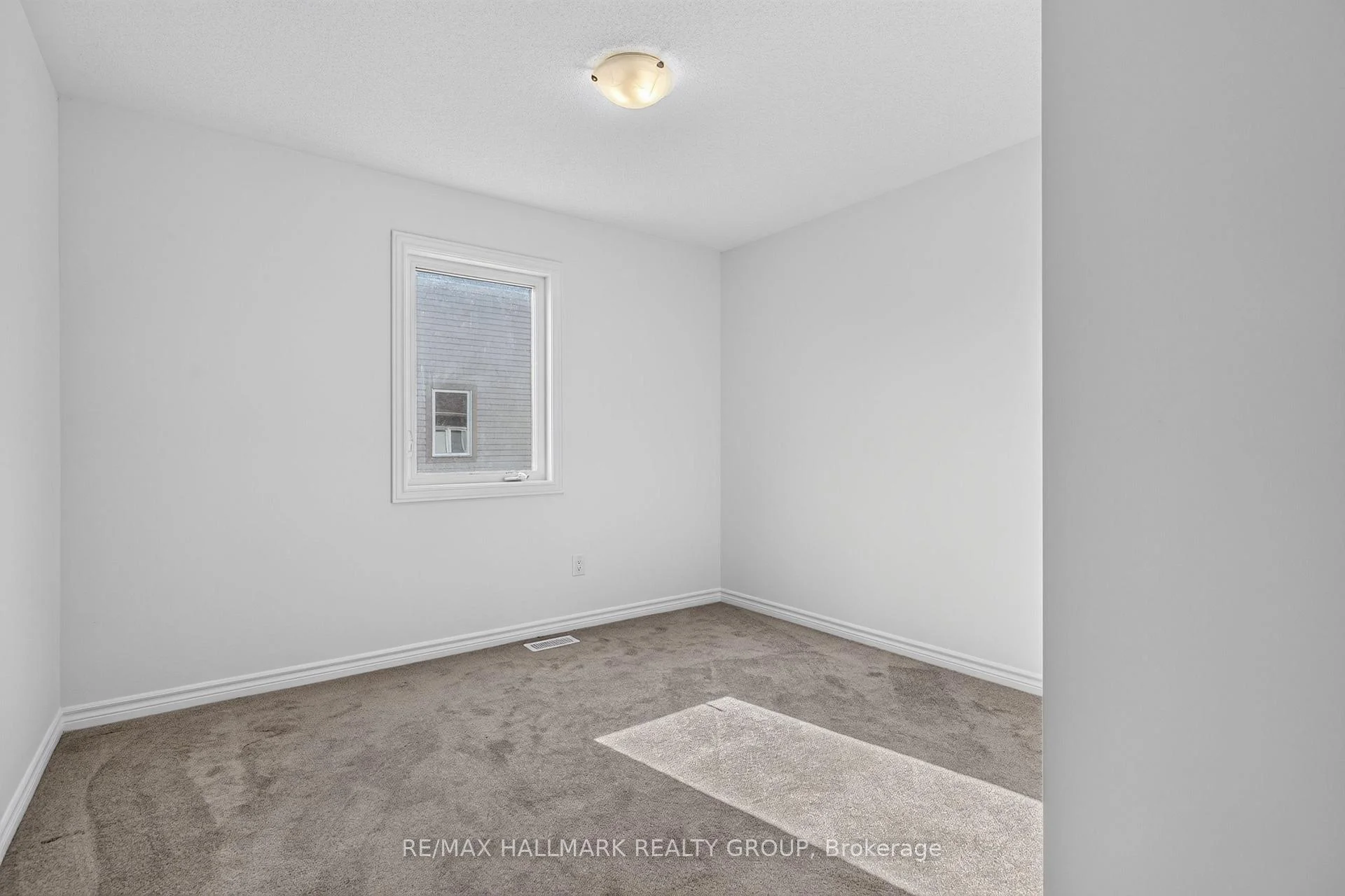 Photo 39 of 149 Minikan Street, Ottawa, Blossom Park/Kemp Park/Findlay Creek — HOMEH