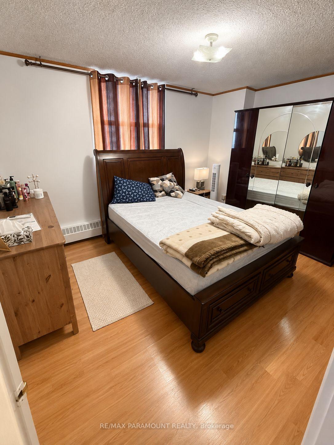 Photo 6 of Unit 1813, 390 Dixon Road, Etobicoke, Kingsview Village-The Westway — HOMEH