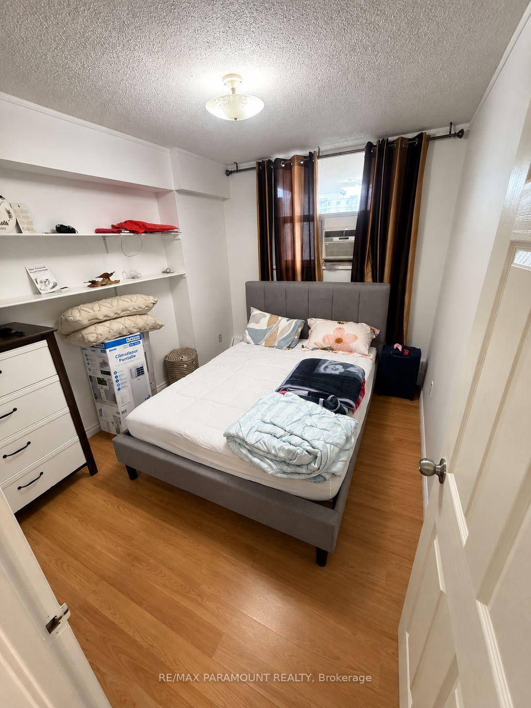 Photo 8 of Unit 1813, 390 Dixon Road, Etobicoke, Kingsview Village-The Westway — HOMEH