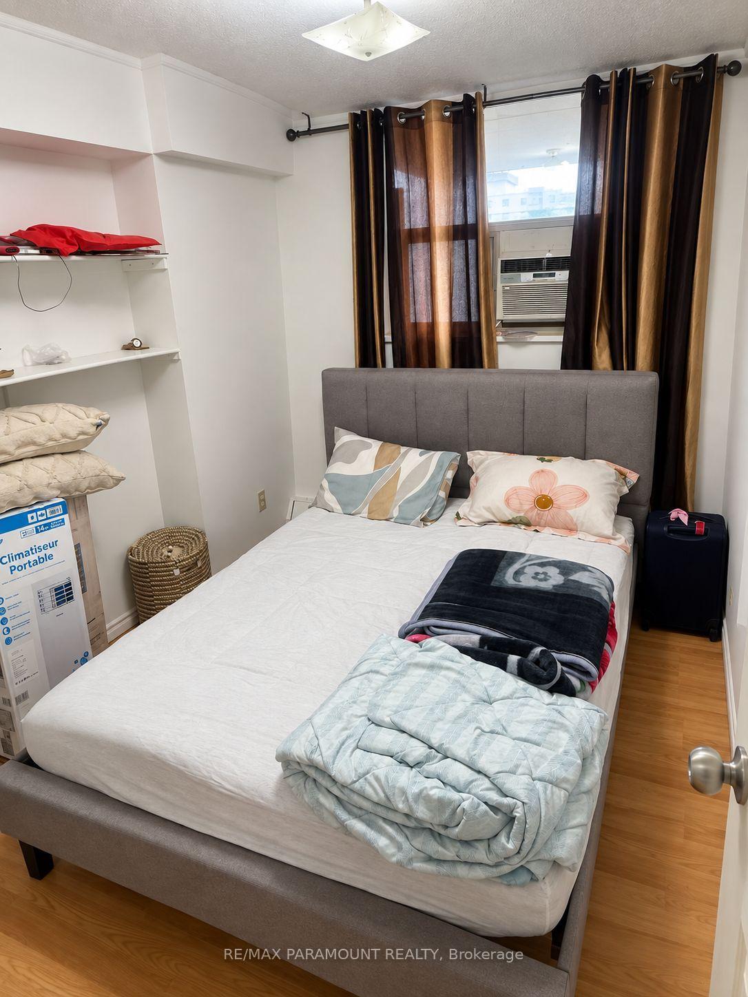 Photo 9 of Unit 1813, 390 Dixon Road, Etobicoke, Kingsview Village-The Westway — HOMEH