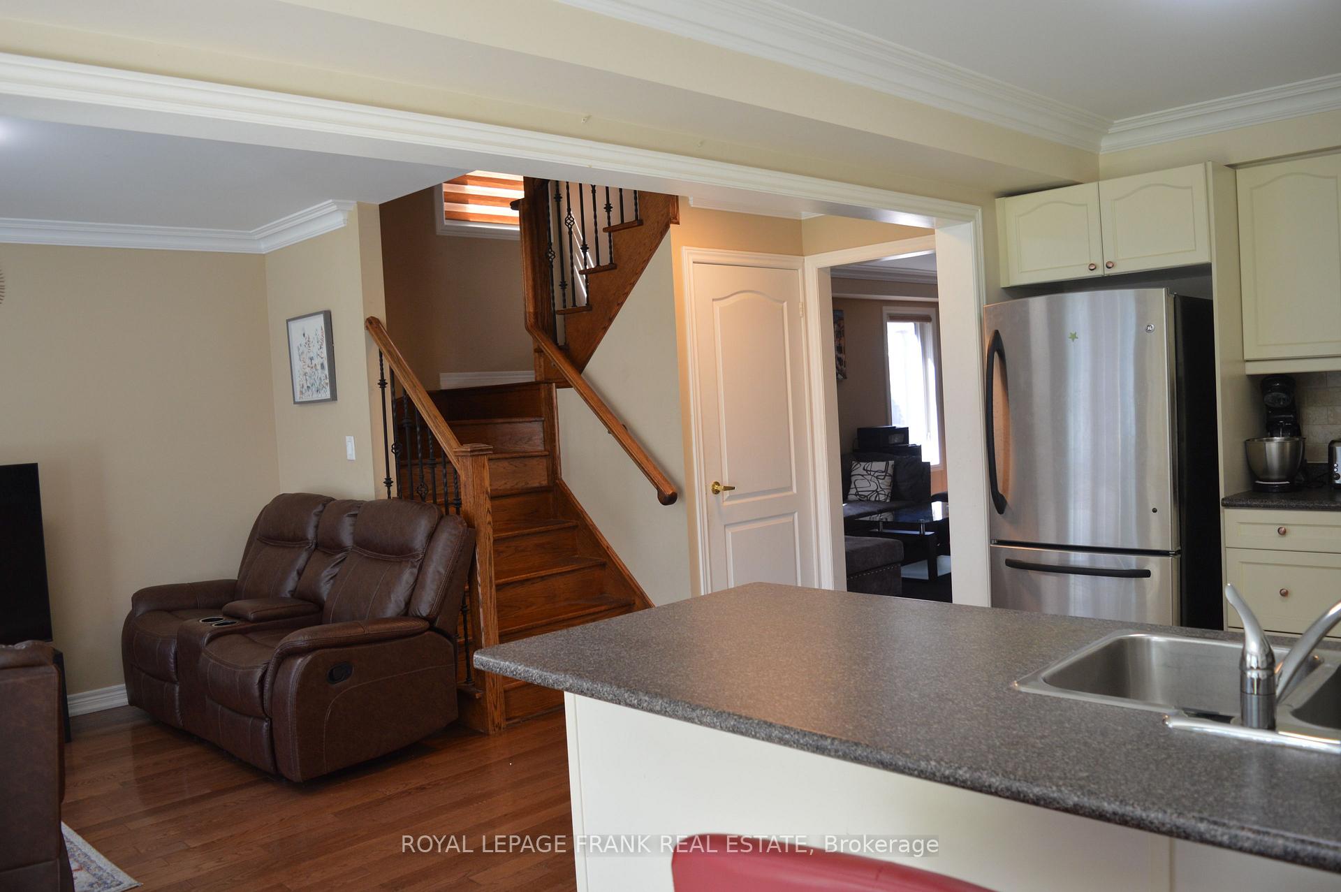 Photo 11 of 61 Summerside Avenue, Whitby, Taunton North — HOMEH