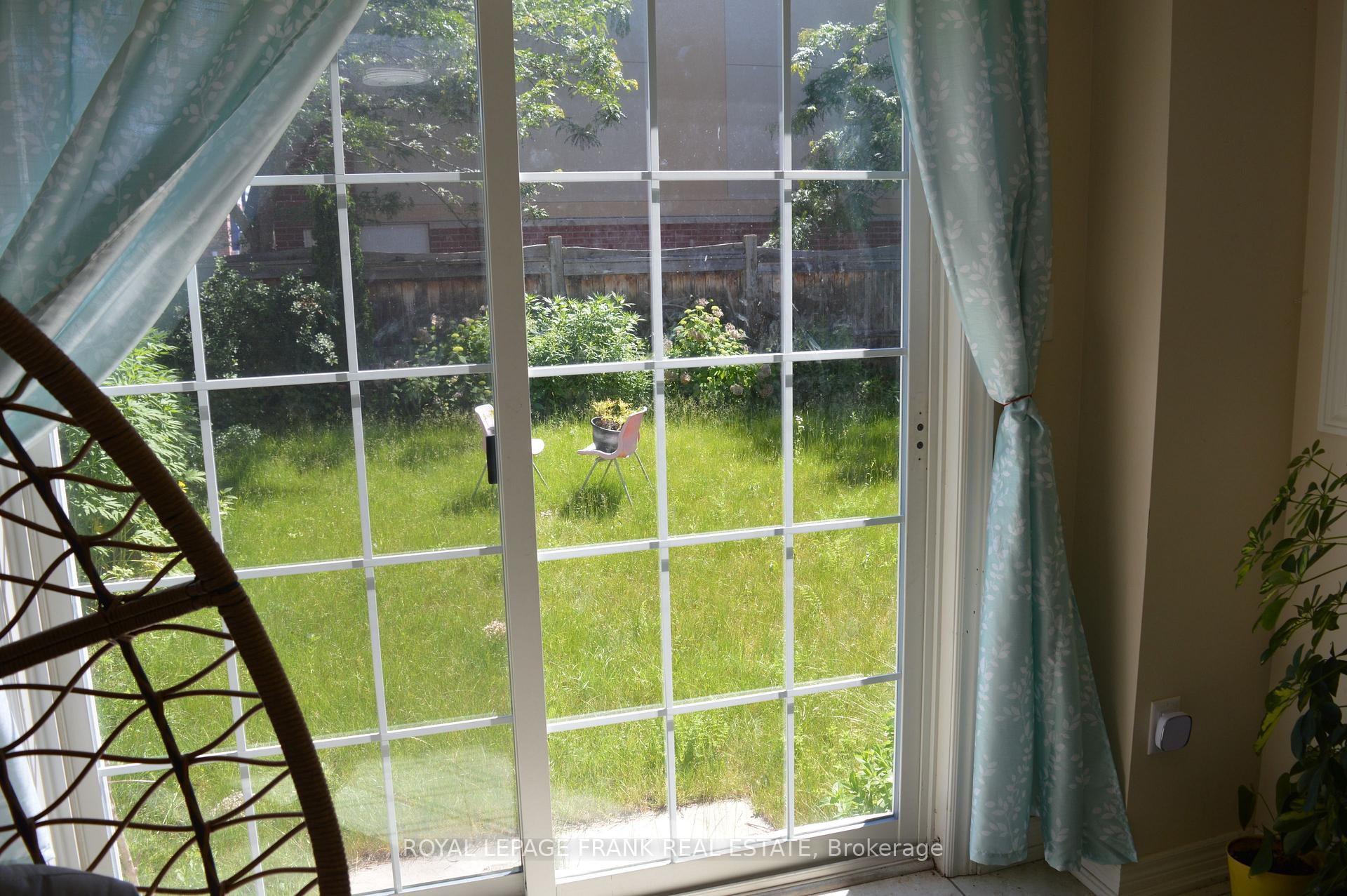 Photo 12 of 61 Summerside Avenue, Whitby, Taunton North — HOMEH