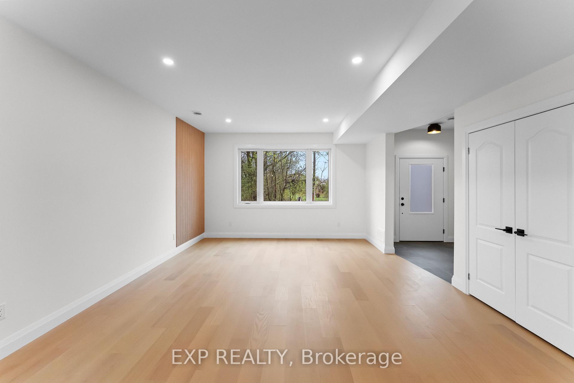 Photo 7 of Unit 1, 4271 Fifth Avenue, Niagara Falls, Downtown — HOMEH