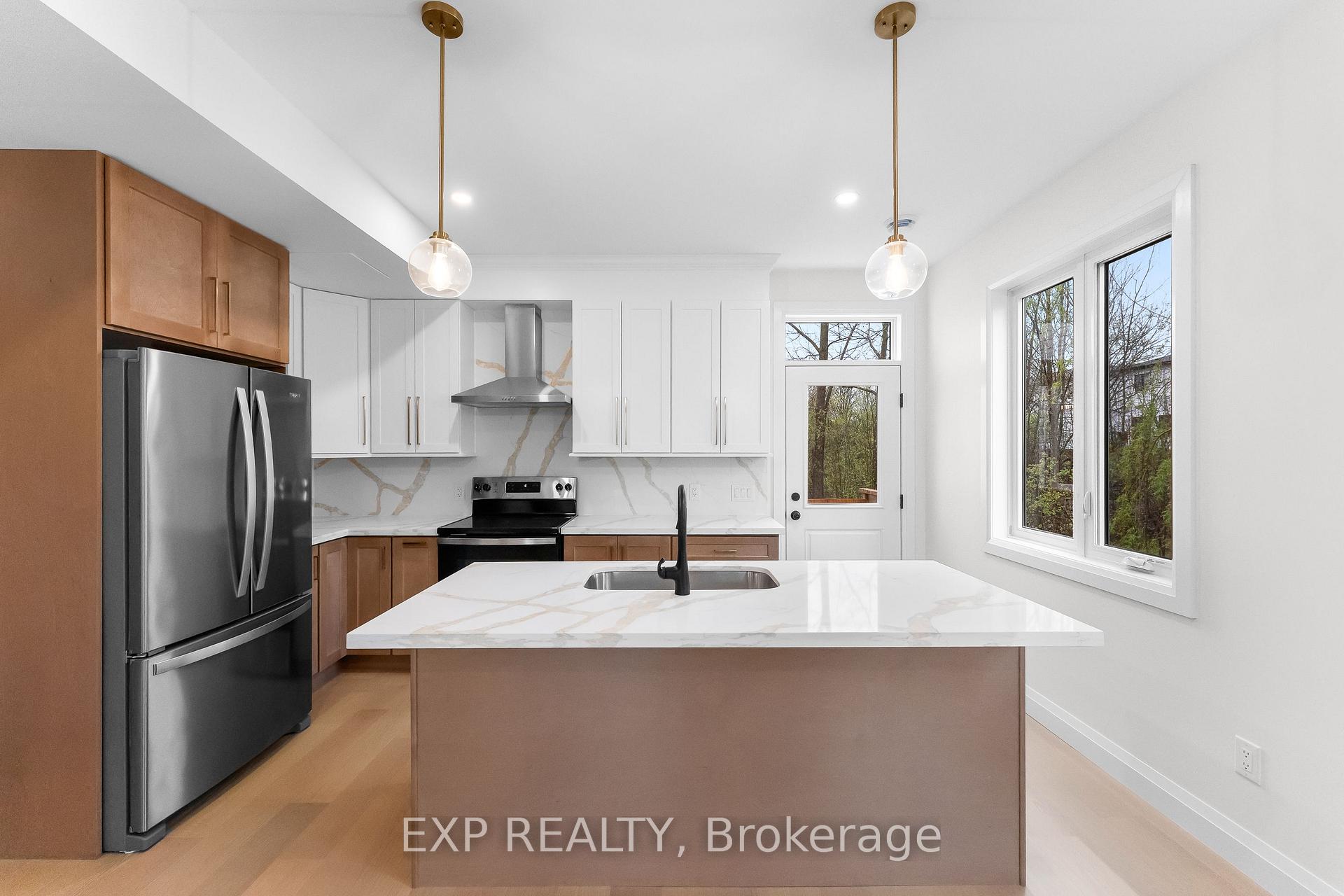Photo 11 of Unit 1, 4271 Fifth Avenue, Niagara Falls, Downtown — HOMEH