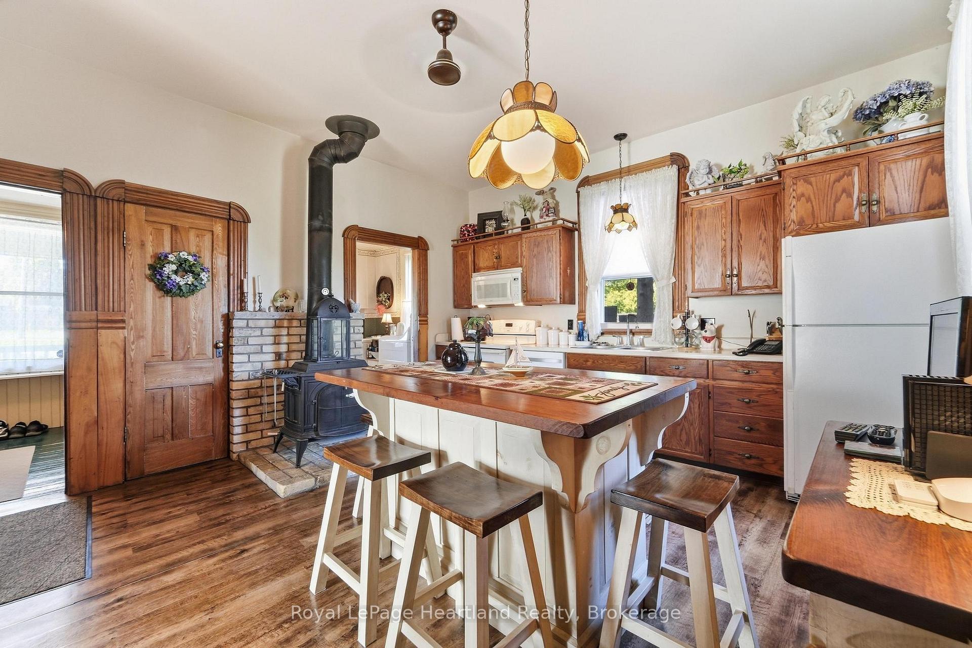Photo 10 of 62 Orange Street S, Central Huron, Clinton — HOMEH