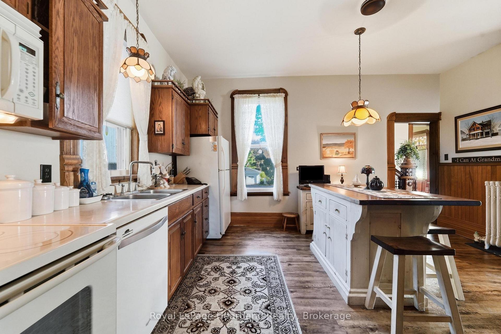 Photo 11 of 62 Orange Street S, Central Huron, Clinton — HOMEH