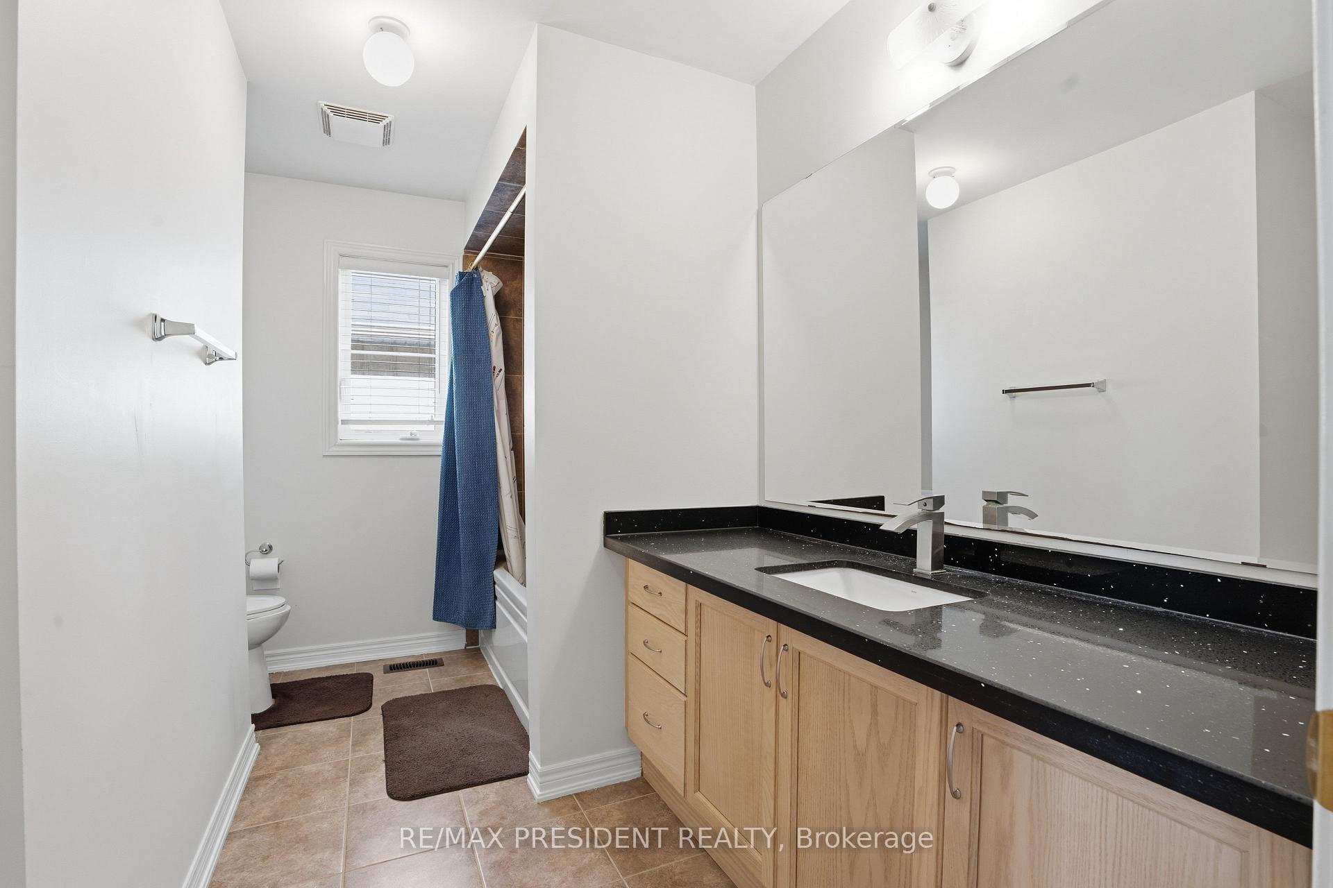 Photo 33 of 17 Mccartney Street, Hamilton, Waterdown — HOMEH