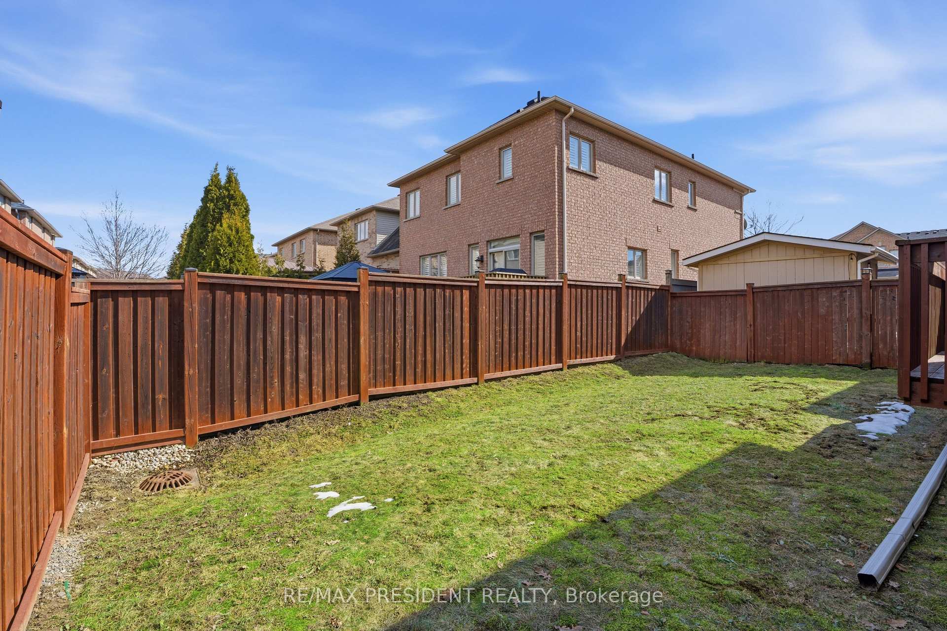 Photo 41 of 17 Mccartney Street, Hamilton, Waterdown — HOMEH