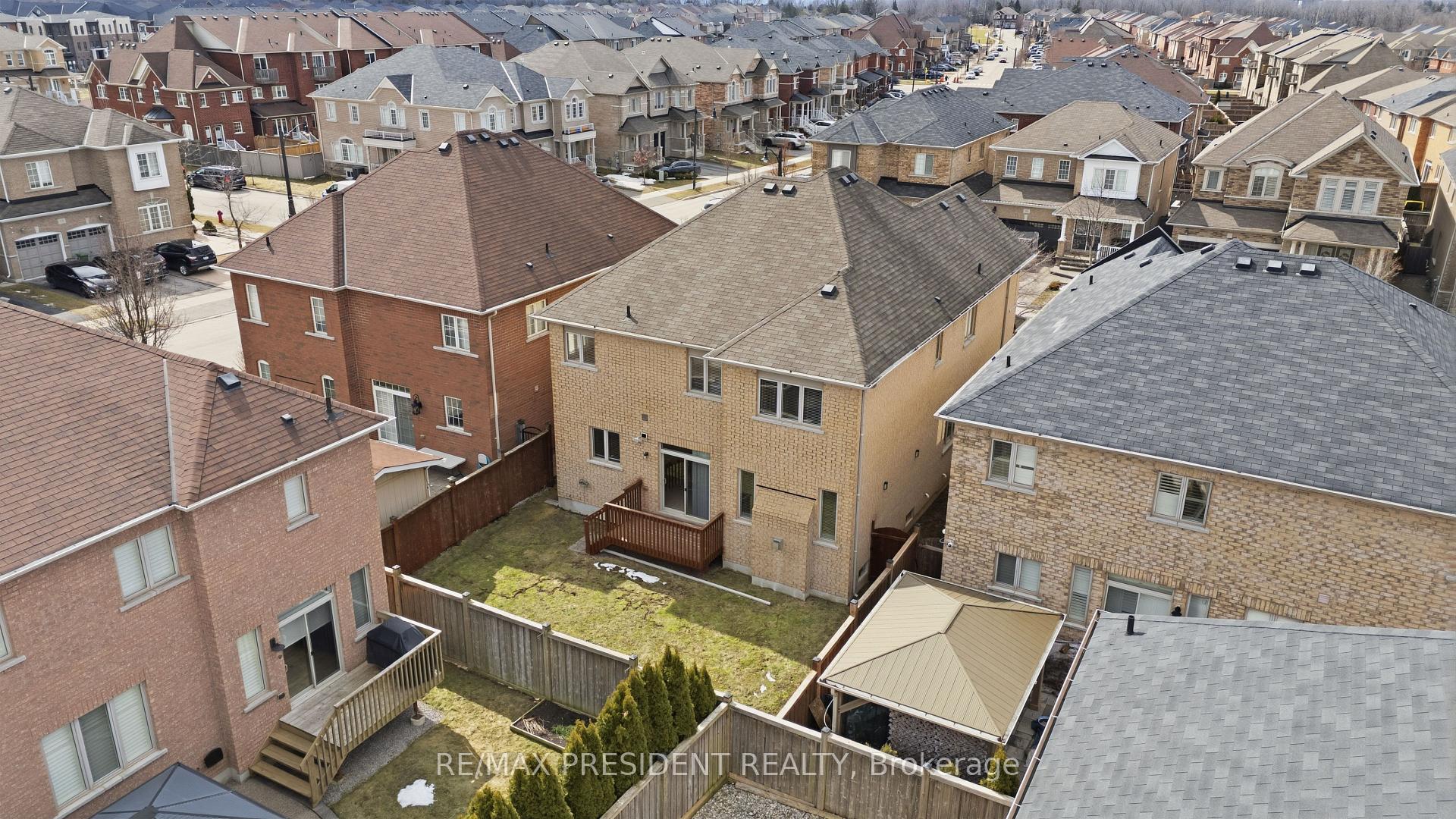 Photo 47 of 17 Mccartney Street, Hamilton, Waterdown — HOMEH