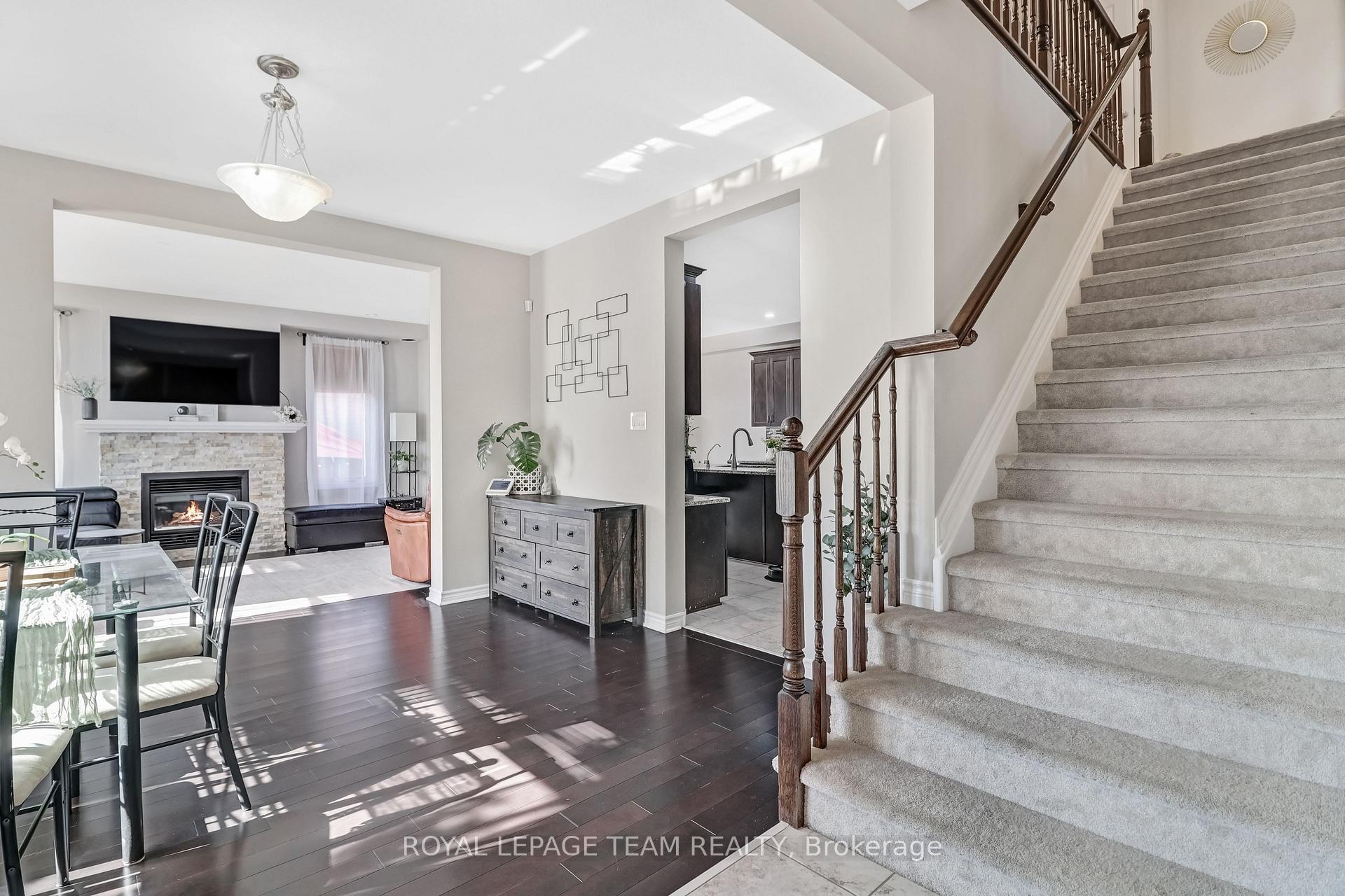 Photo 8 of 3 Stoneleigh Street, Ottawa, Barrhaven - Strandherd — HOMEH
