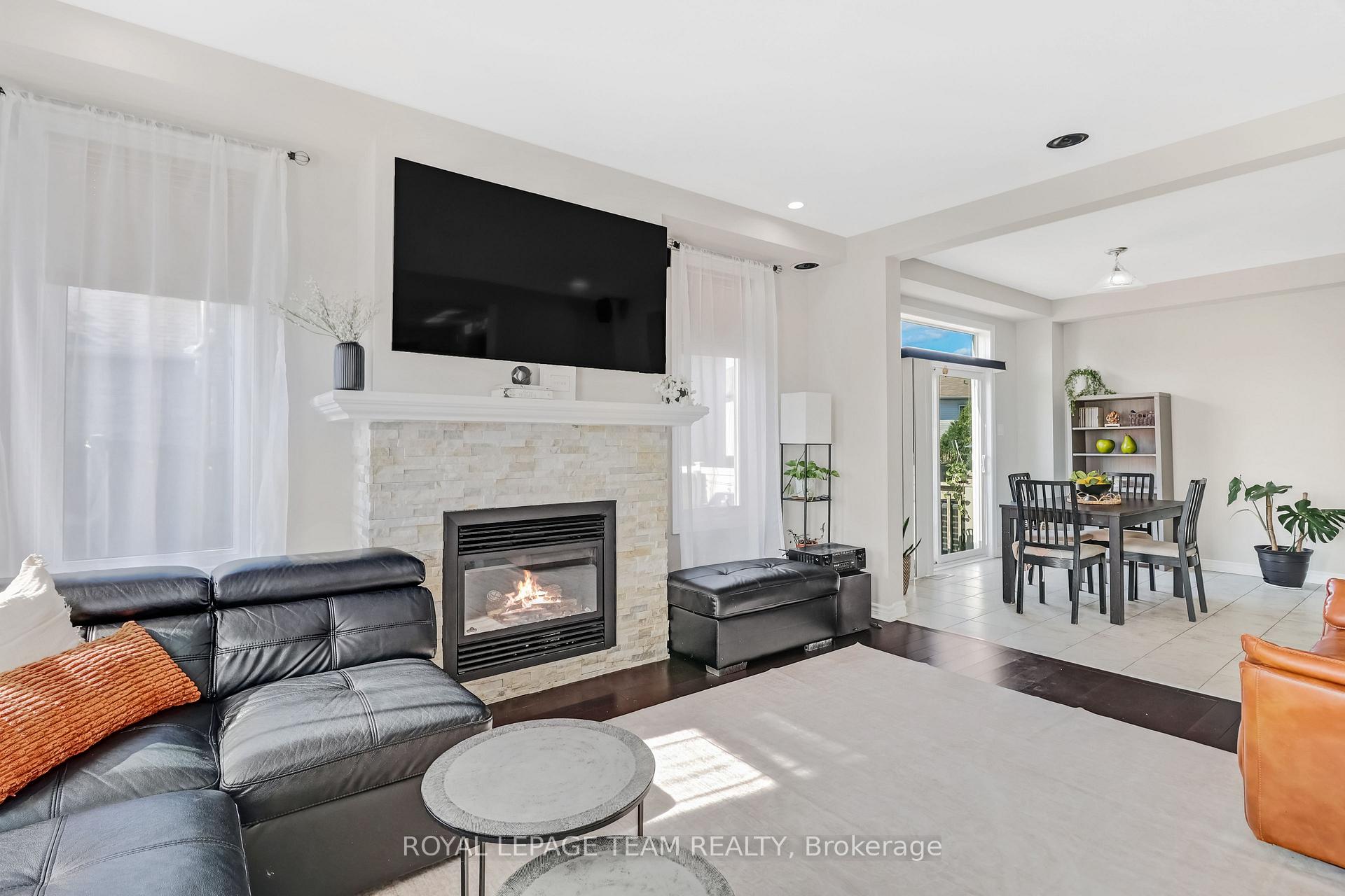 Photo 12 of 3 Stoneleigh Street, Ottawa, Barrhaven - Strandherd — HOMEH