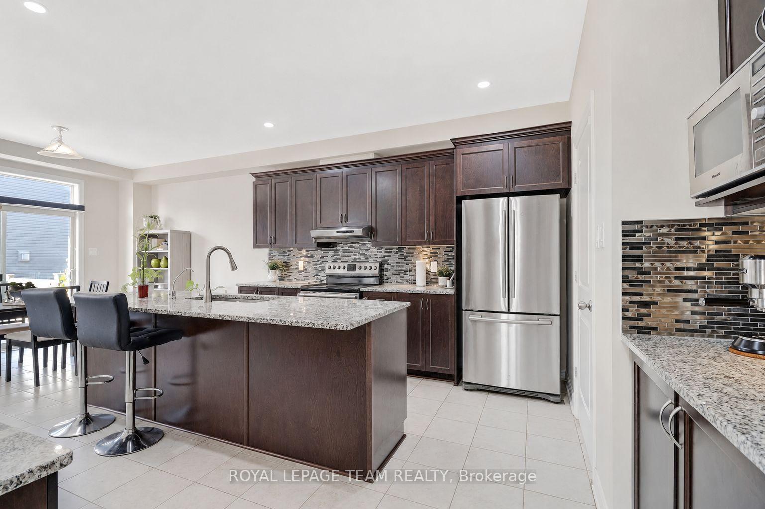 Photo 13 of 3 Stoneleigh Street, Ottawa, Barrhaven - Strandherd — HOMEH