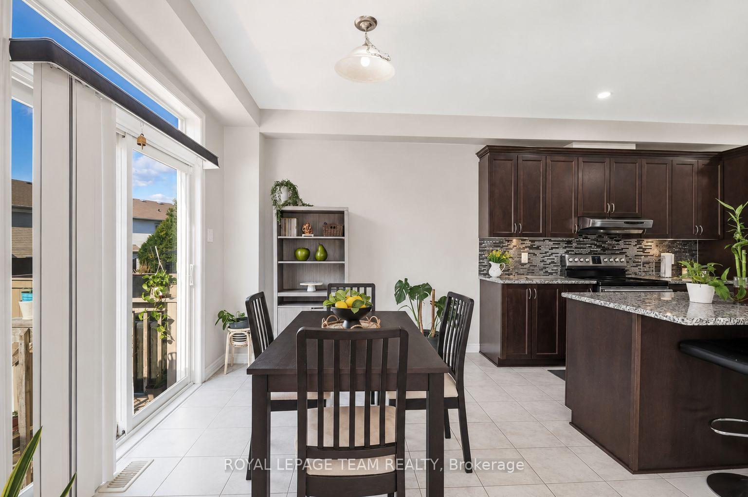 Photo 14 of 3 Stoneleigh Street, Ottawa, Barrhaven - Strandherd — HOMEH