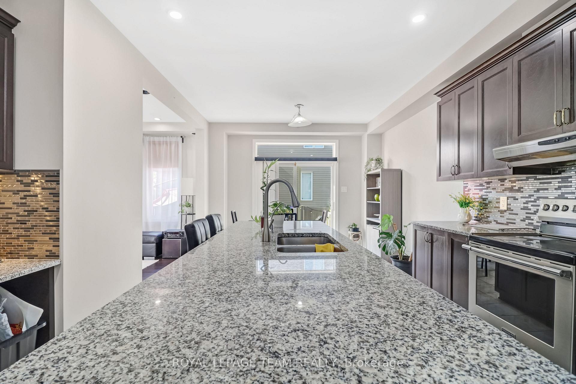 Photo 18 of 3 Stoneleigh Street, Ottawa, Barrhaven - Strandherd — HOMEH