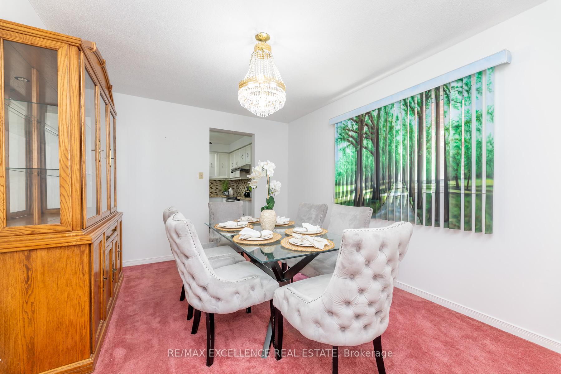 Photo 12 of 55 Atkins Circle, Brampton, Northwood Park — HOMEH