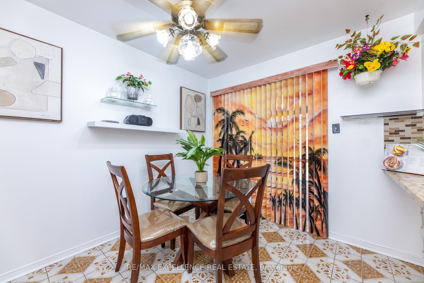 Photo 14 of 55 Atkins Circle, Brampton, Northwood Park — HOMEH