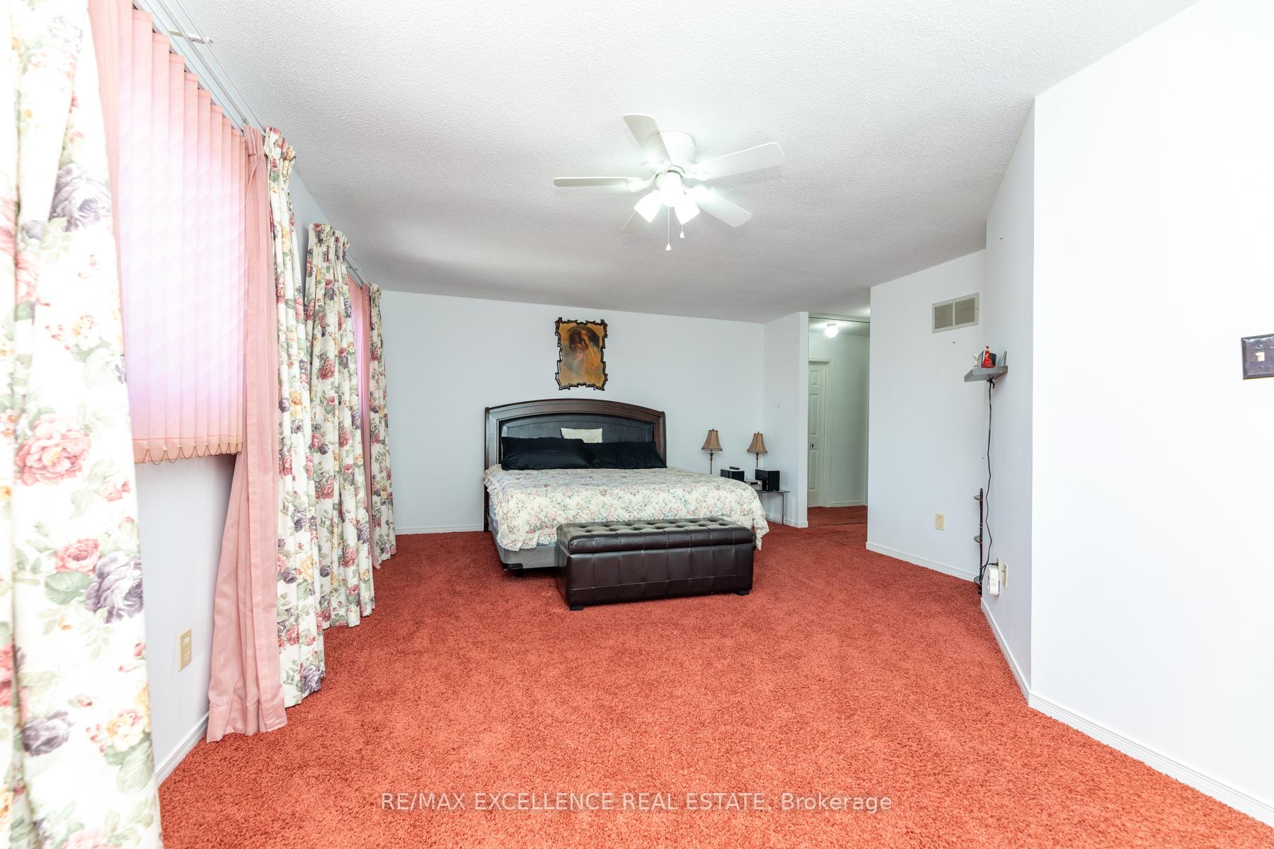 Photo 21 of 55 Atkins Circle, Brampton, Northwood Park — HOMEH
