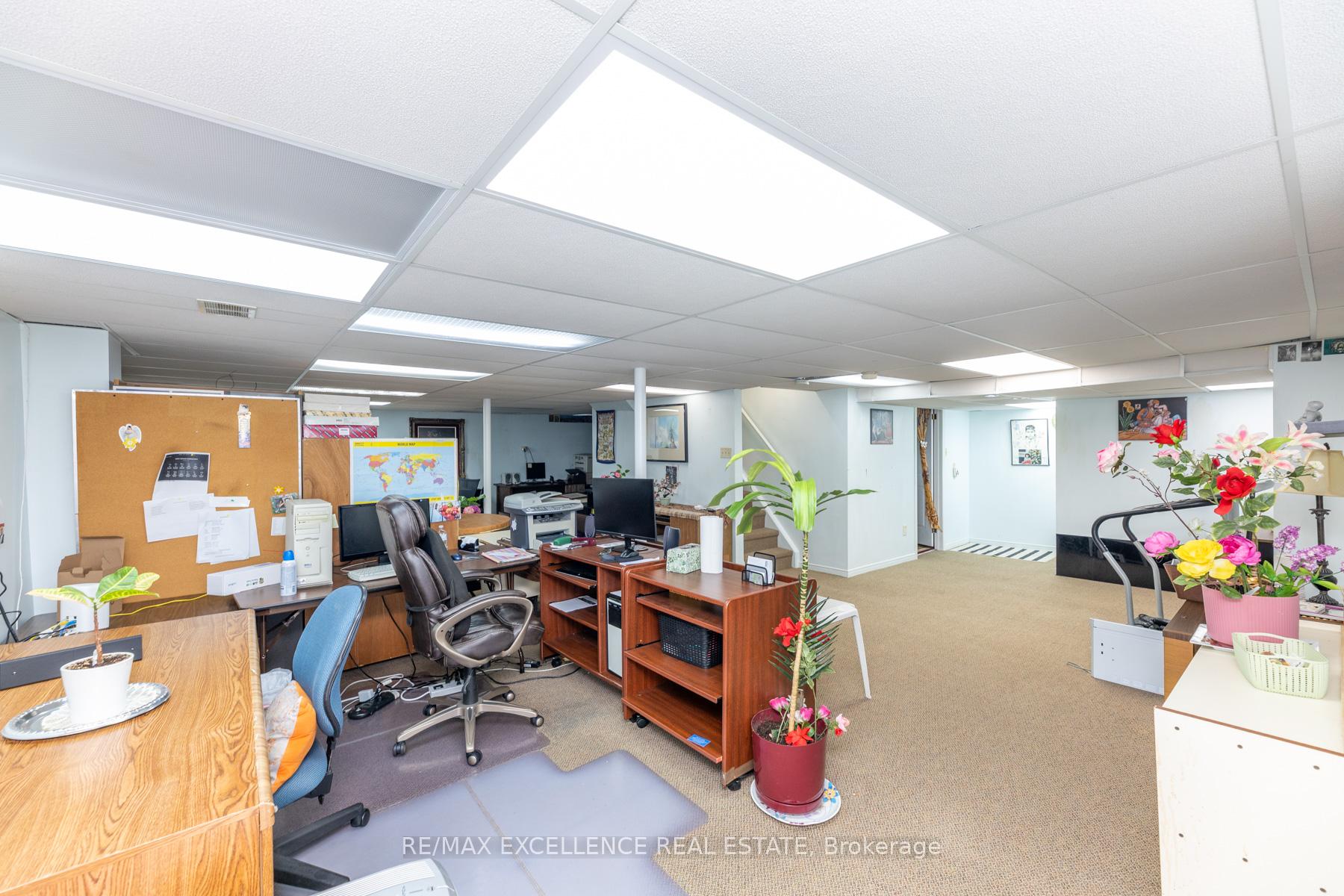 Photo 31 of 55 Atkins Circle, Brampton, Northwood Park — HOMEH