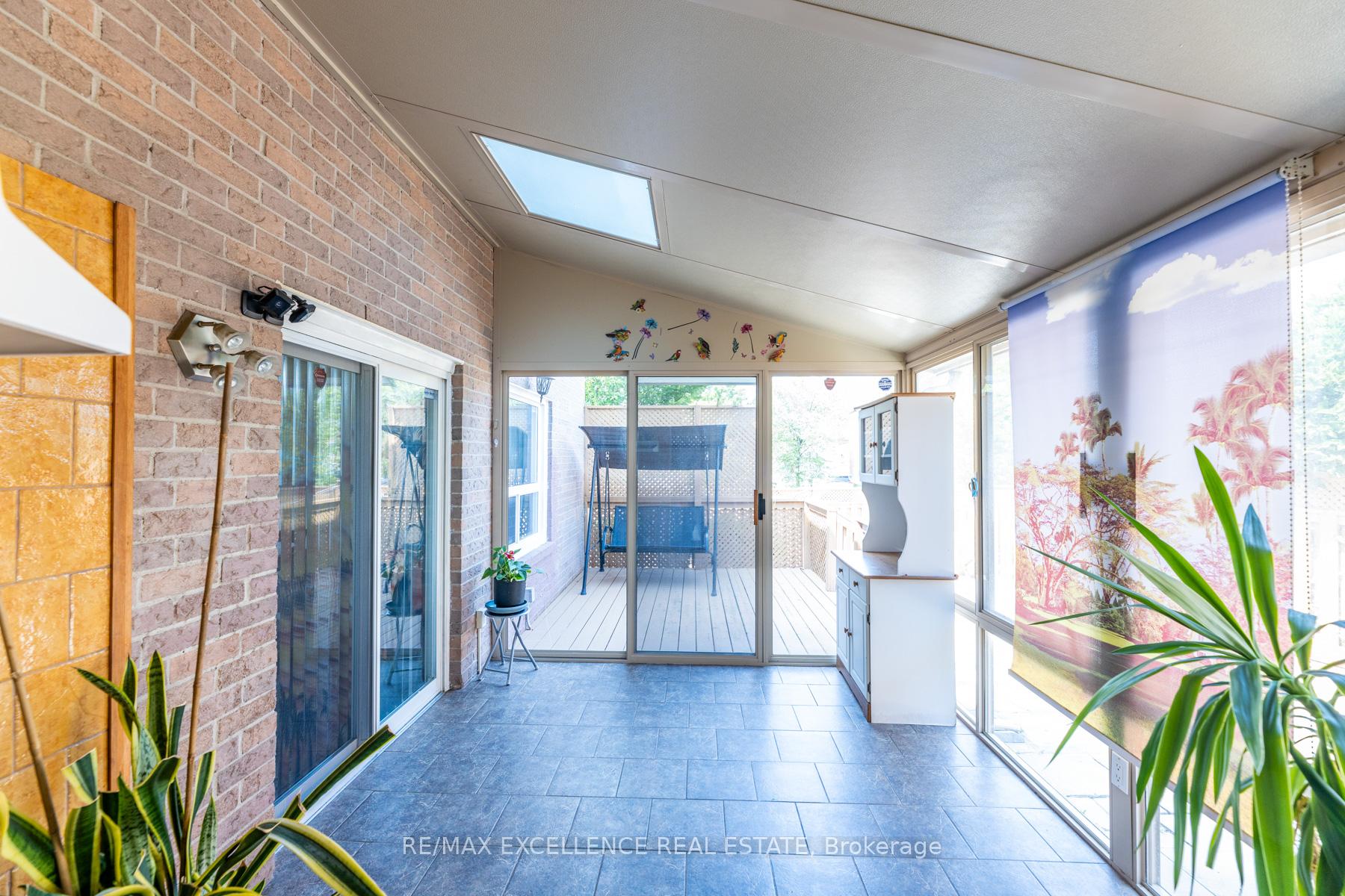 Photo 35 of 55 Atkins Circle, Brampton, Northwood Park — HOMEH