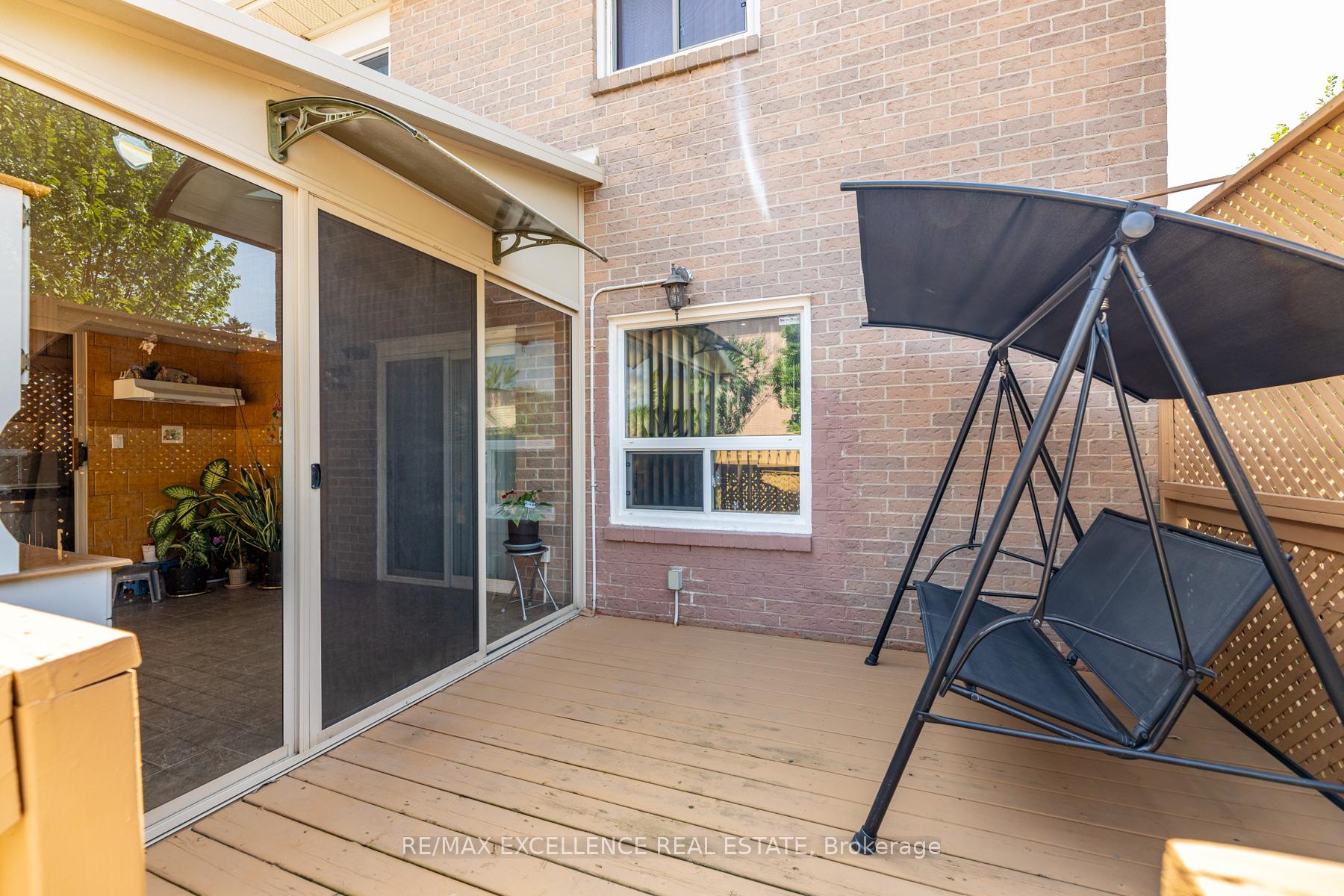 Photo 37 of 55 Atkins Circle, Brampton, Northwood Park — HOMEH