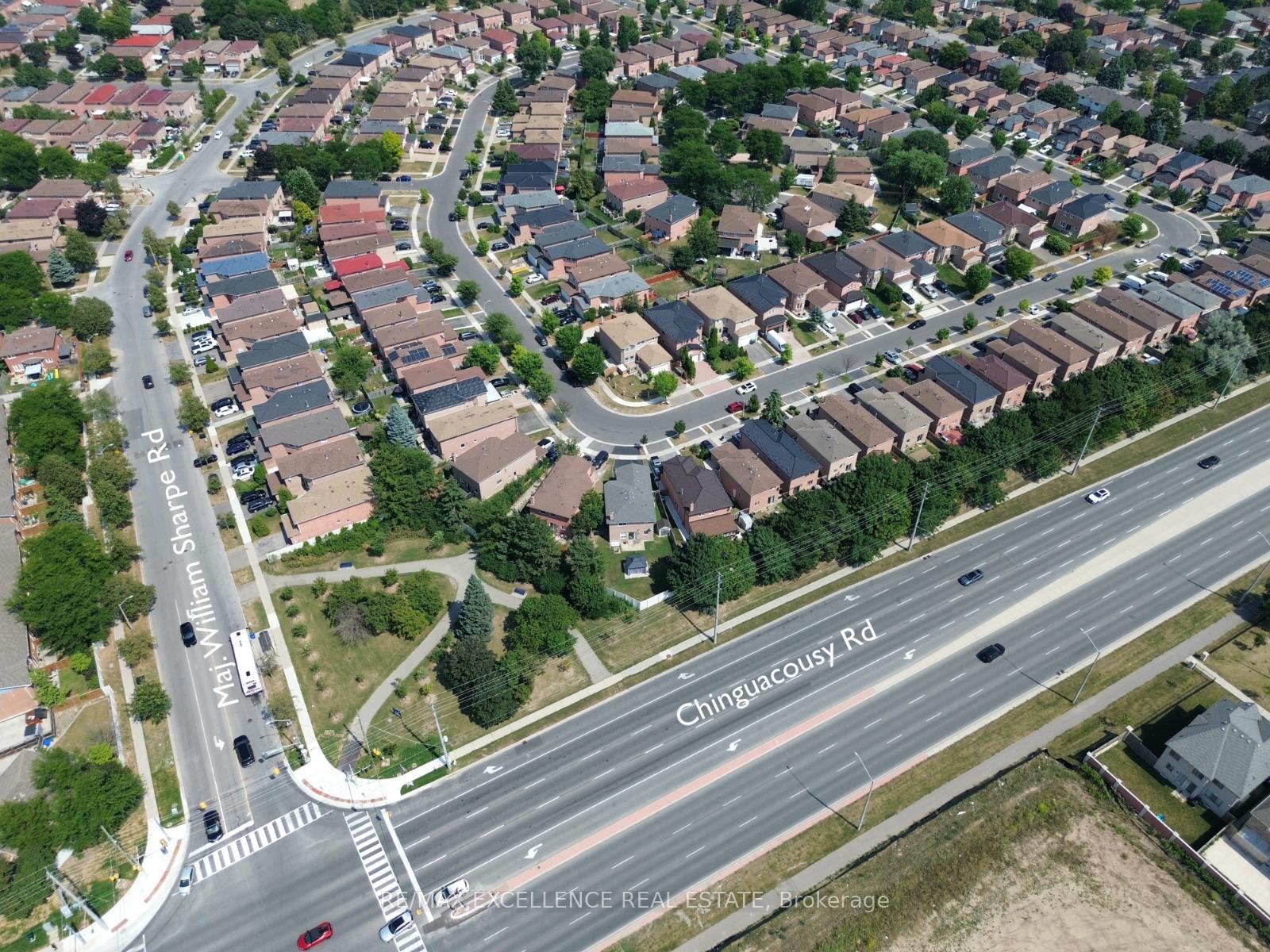 Photo 40 of 55 Atkins Circle, Brampton, Northwood Park — HOMEH