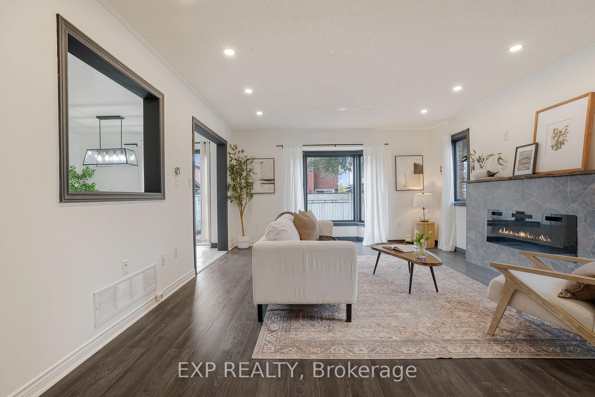 Photo 9 of 65 Pressed Brick Drive, Brampton, Brampton North — HOMEH