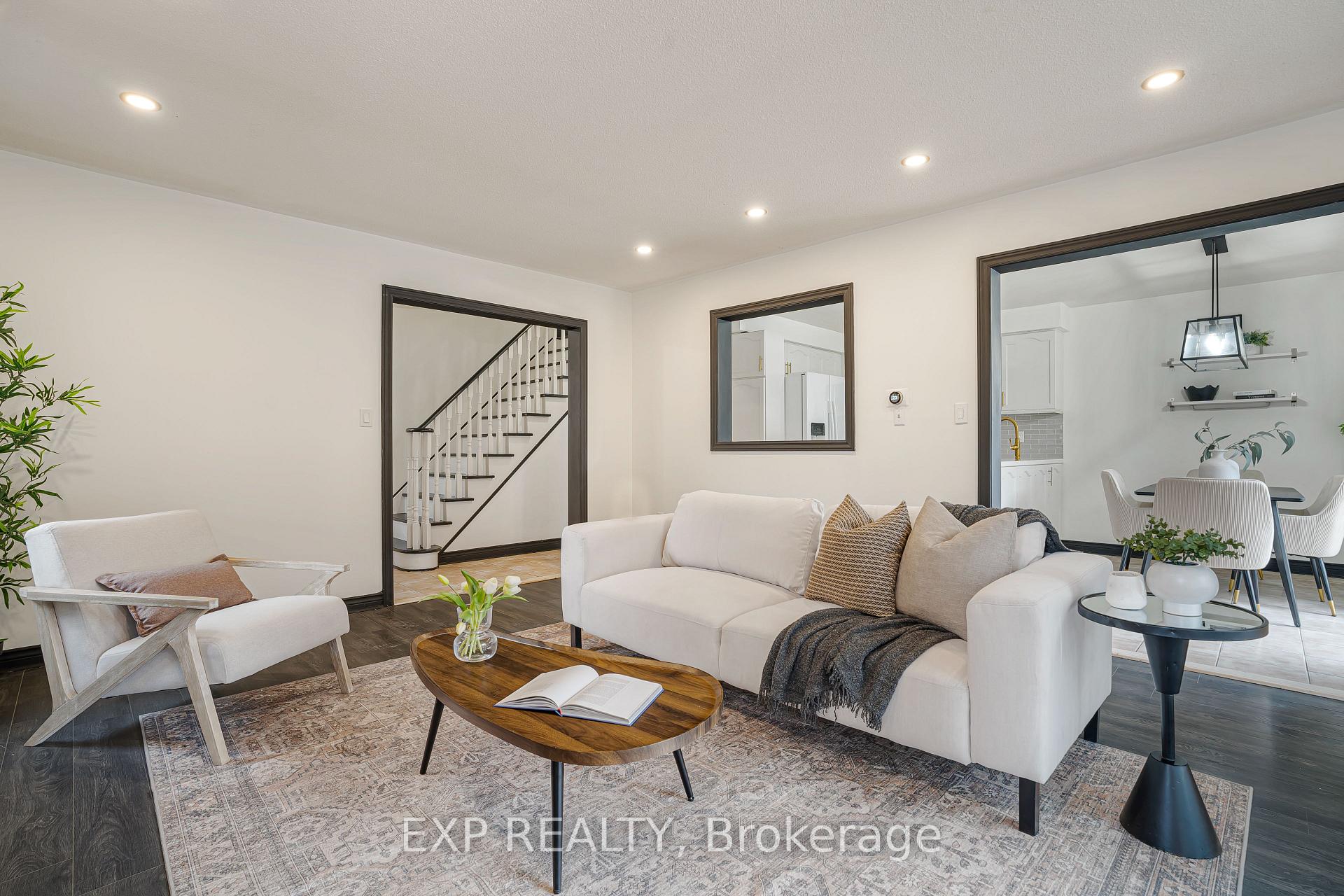 Photo 12 of 65 Pressed Brick Drive, Brampton, Brampton North — HOMEH
