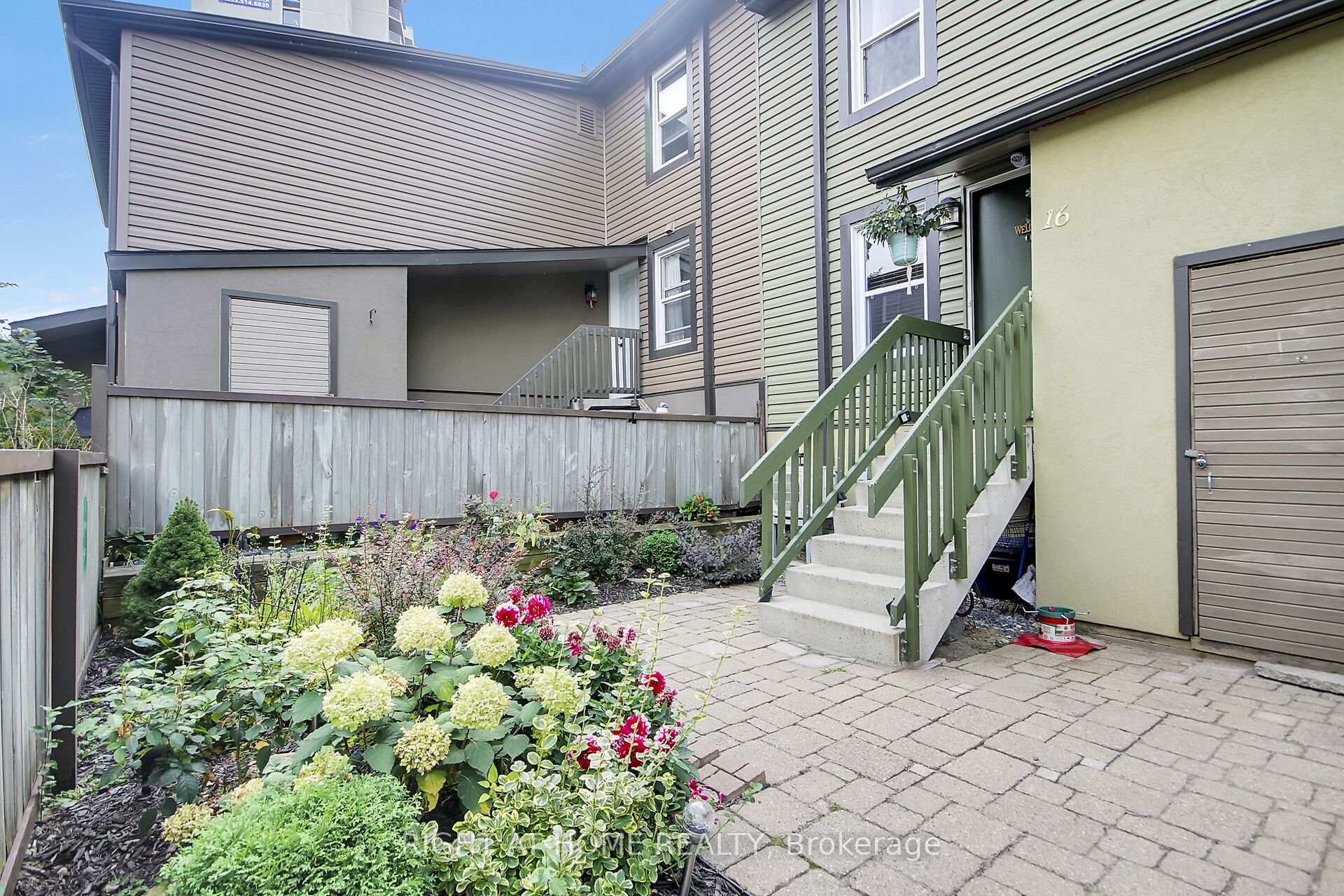 Photo 2 of Unit 16, 1250 Mcwatters Road N, Ottawa, Queensway Terrace South/Ridgeview — HOMEH