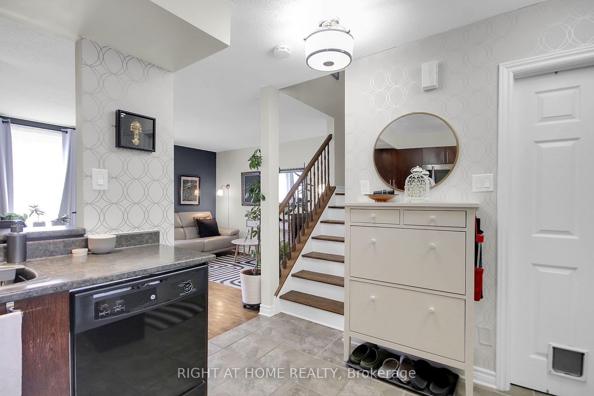 Photo 8 of Unit 16, 1250 Mcwatters Road N, Ottawa, Queensway Terrace South/Ridgeview — HOMEH