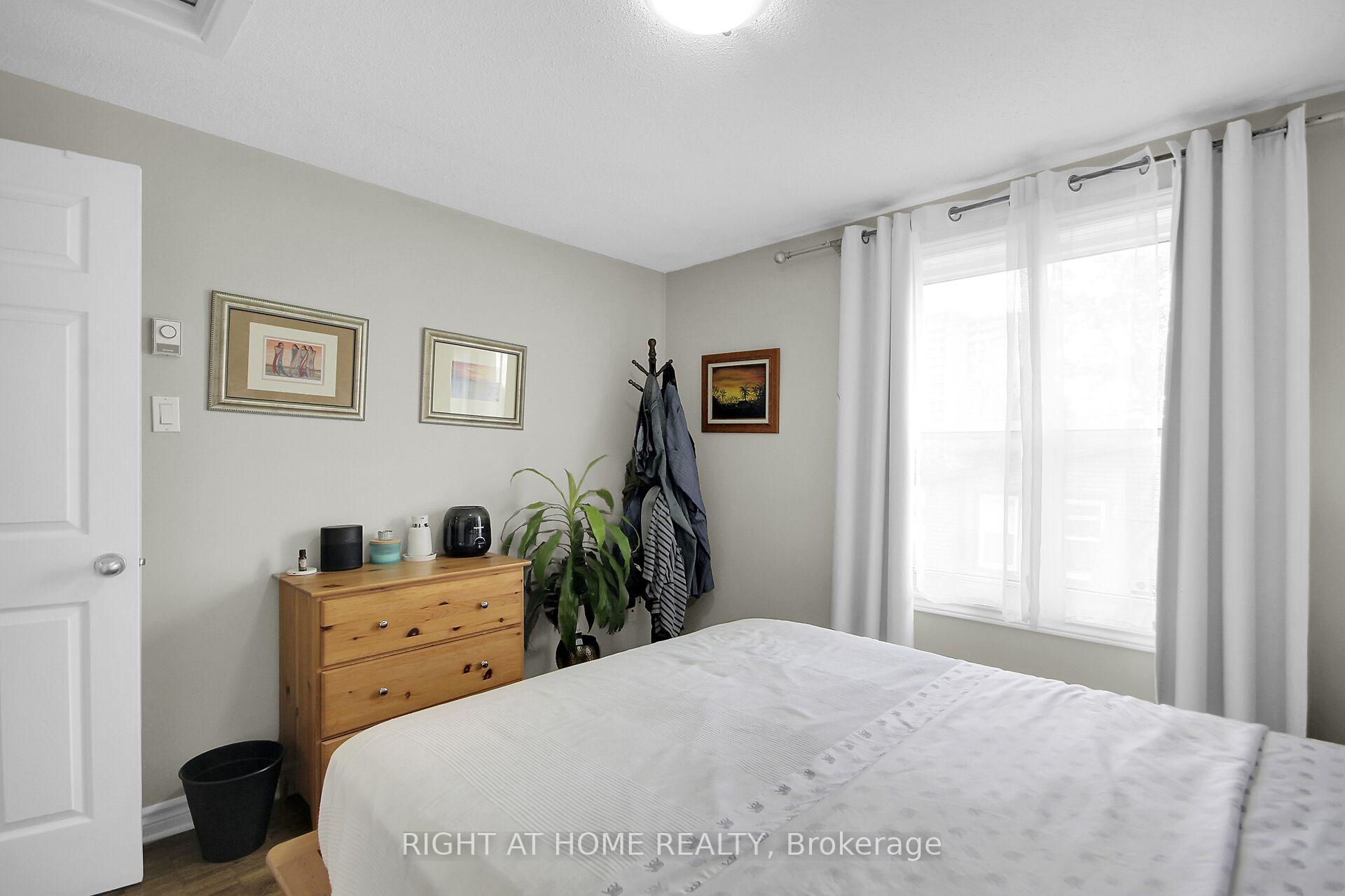 Photo 15 of Unit 16, 1250 Mcwatters Road N, Ottawa, Queensway Terrace South/Ridgeview — HOMEH