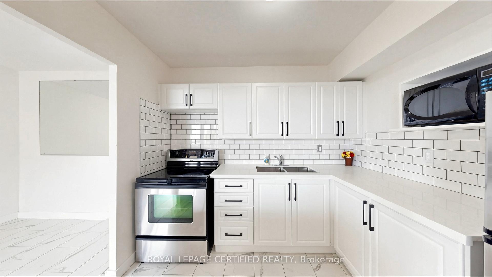 Photo 8 of Unit 1903, 330 Dixon Road, Etobicoke, Kingsview Village-The Westway — HOMEH