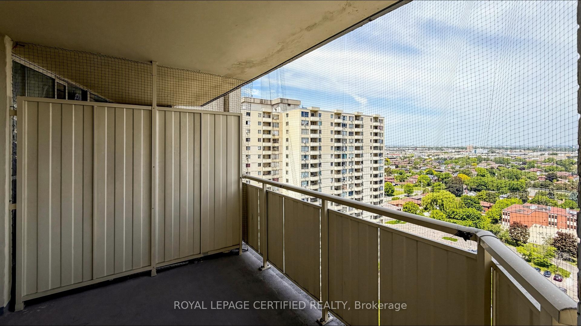 Photo 33 of Unit 1903, 330 Dixon Road, Etobicoke, Kingsview Village-The Westway — HOMEH