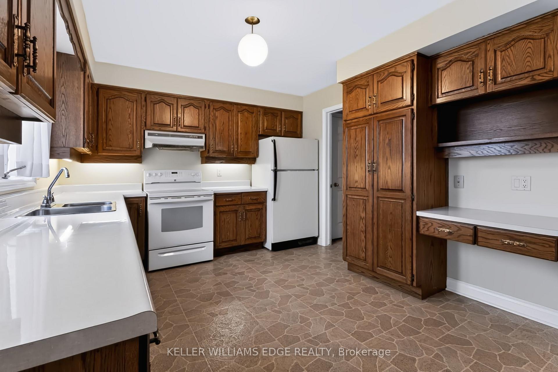 Photo 9 of 54 Monte Drive, Hamilton, Gershome — HOMEH