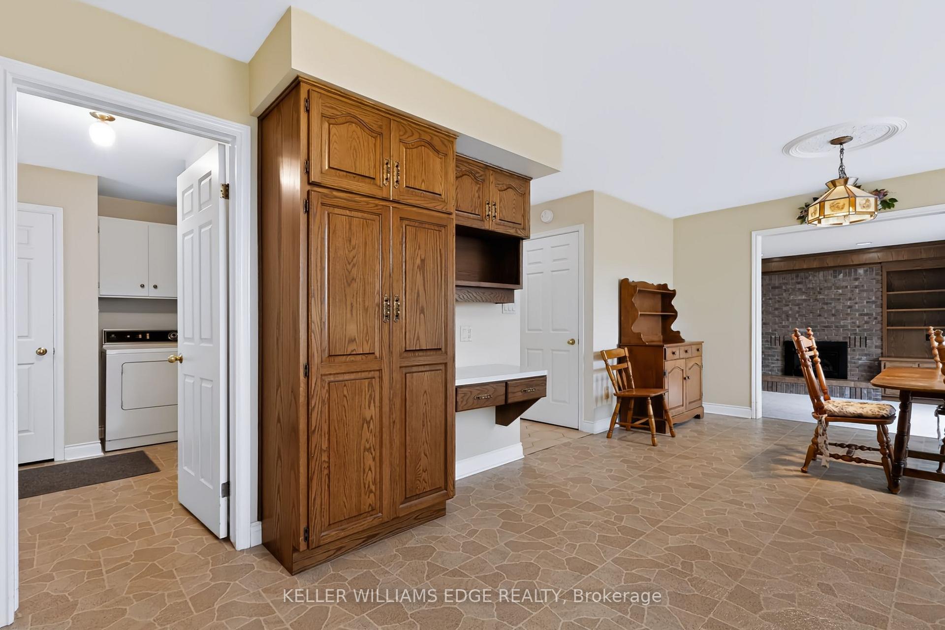 Photo 11 of 54 Monte Drive, Hamilton, Gershome — HOMEH