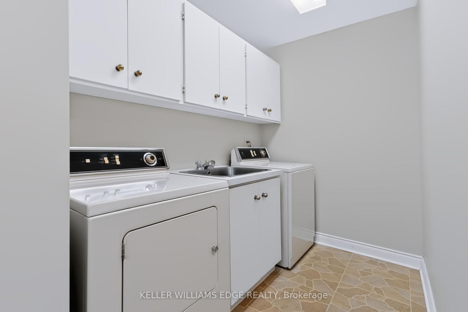 Photo 12 of 54 Monte Drive, Hamilton, Gershome — HOMEH