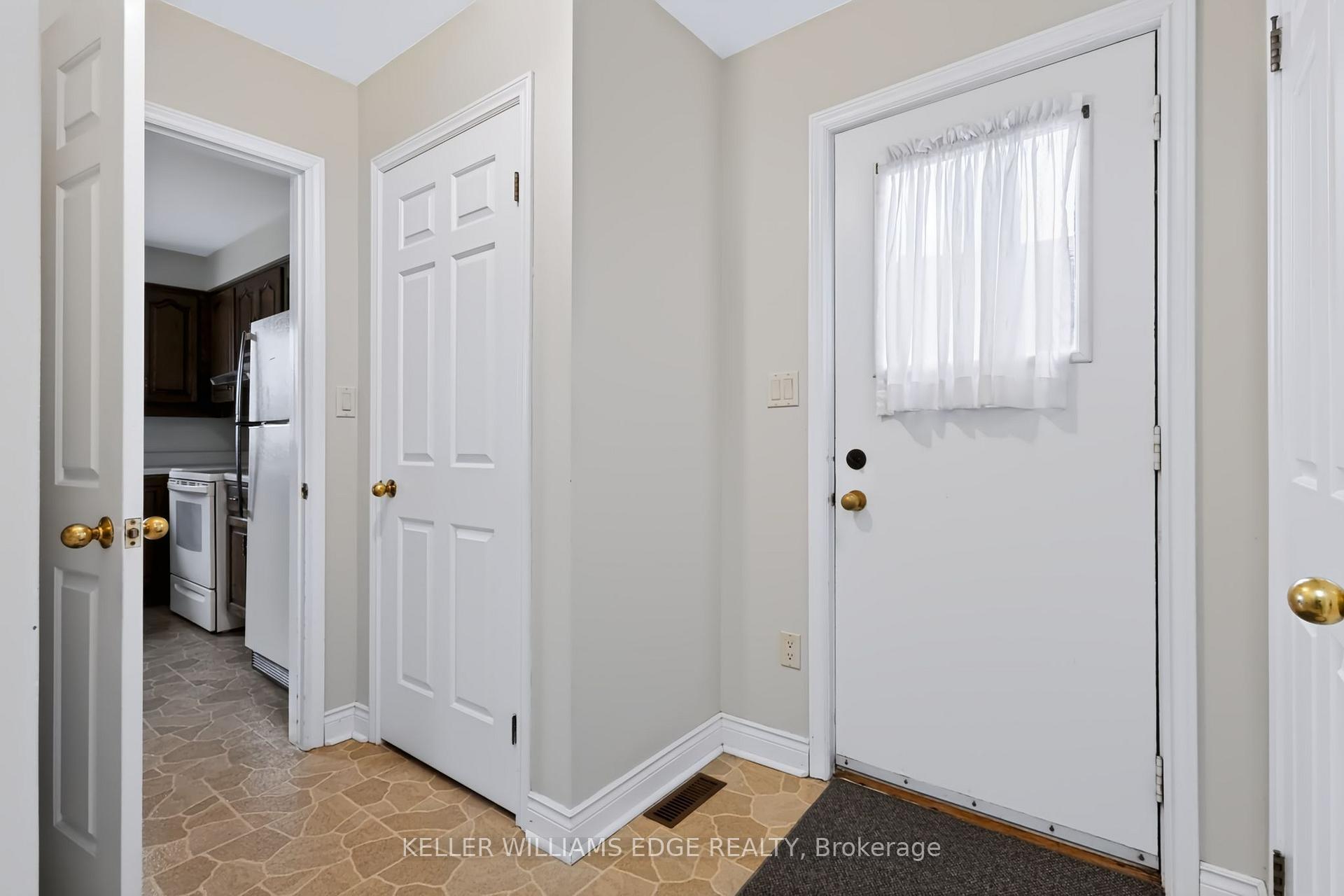 Photo 13 of 54 Monte Drive, Hamilton, Gershome — HOMEH