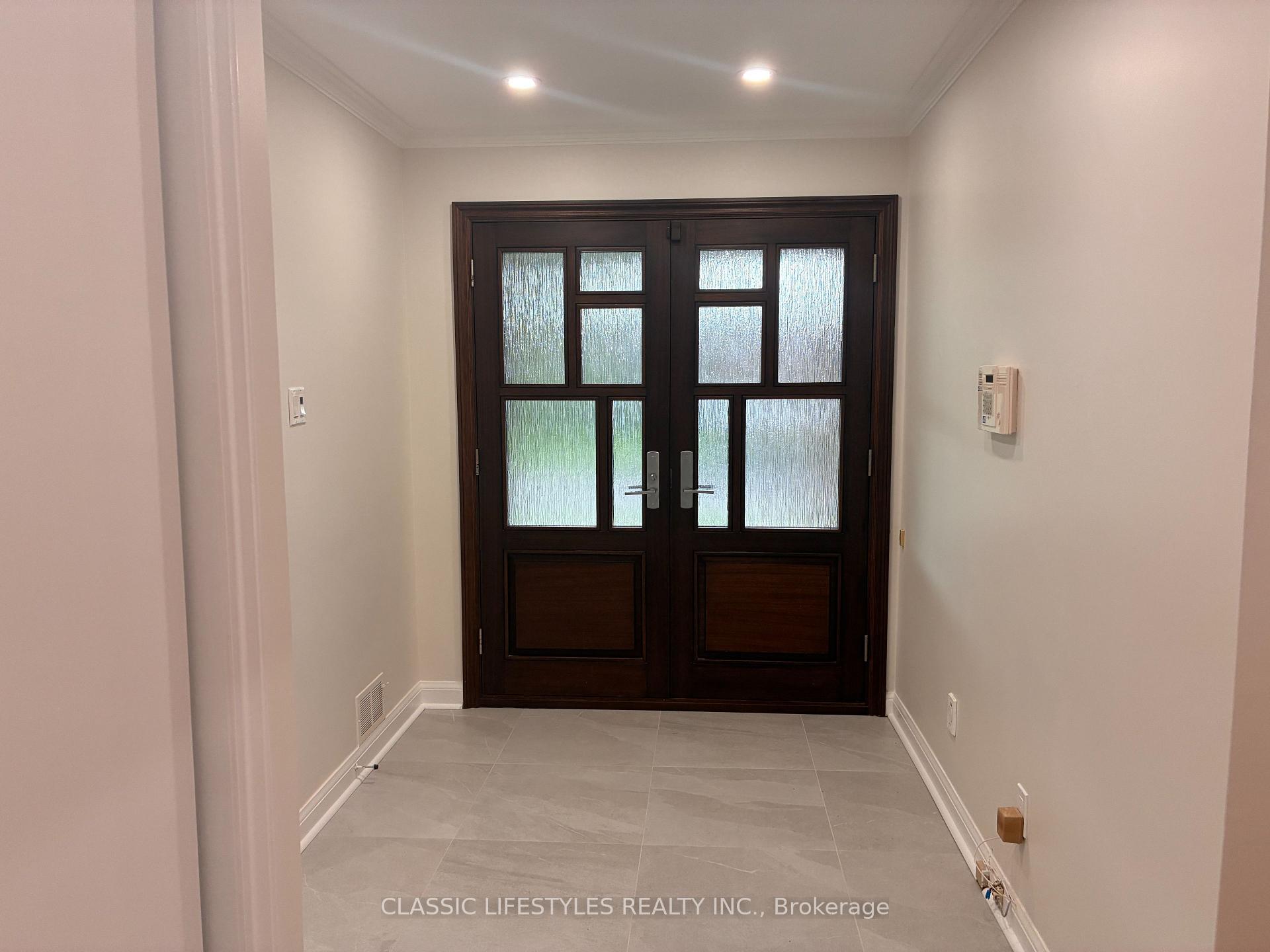 Photo 2 of 66 Leland Avenue, Etobicoke, Stonegate-Queensway — HOMEH