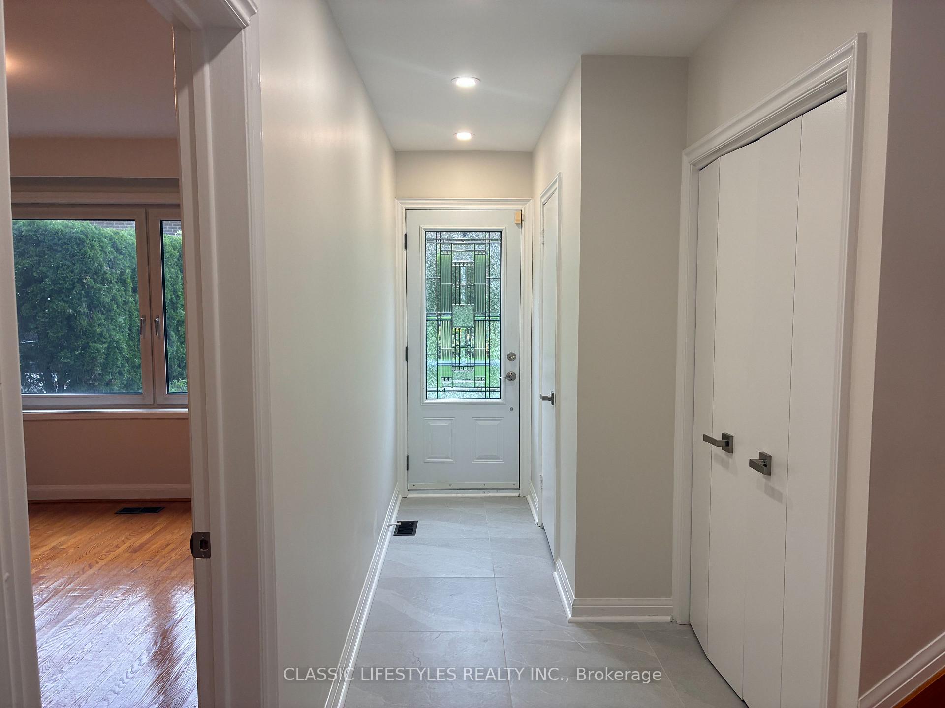 Photo 3 of 66 Leland Avenue, Etobicoke, Stonegate-Queensway — HOMEH