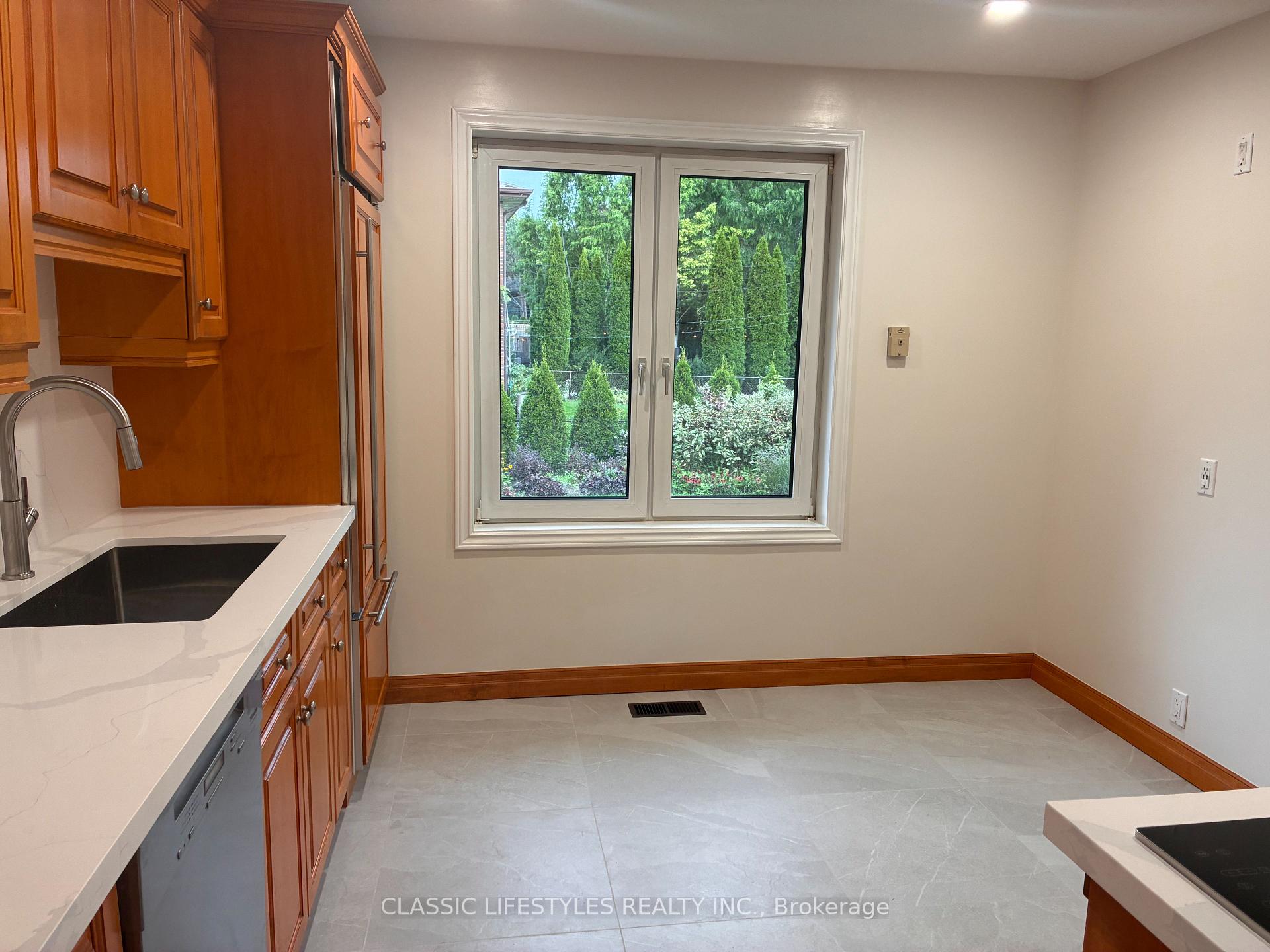 Photo 6 of 66 Leland Avenue, Etobicoke, Stonegate-Queensway — HOMEH