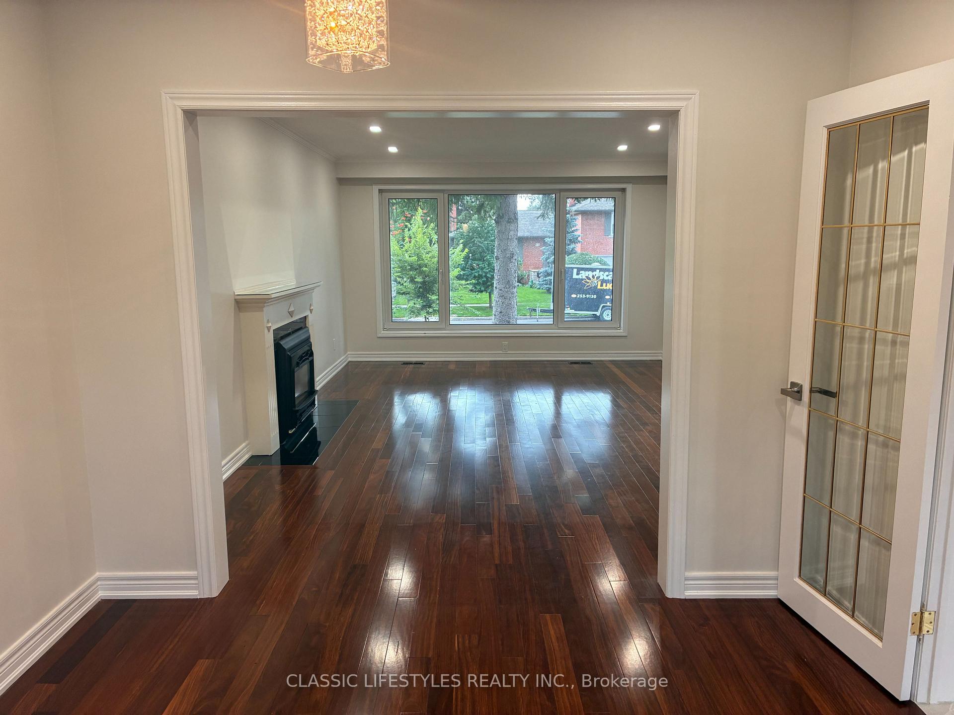 Photo 9 of 66 Leland Avenue, Etobicoke, Stonegate-Queensway — HOMEH
