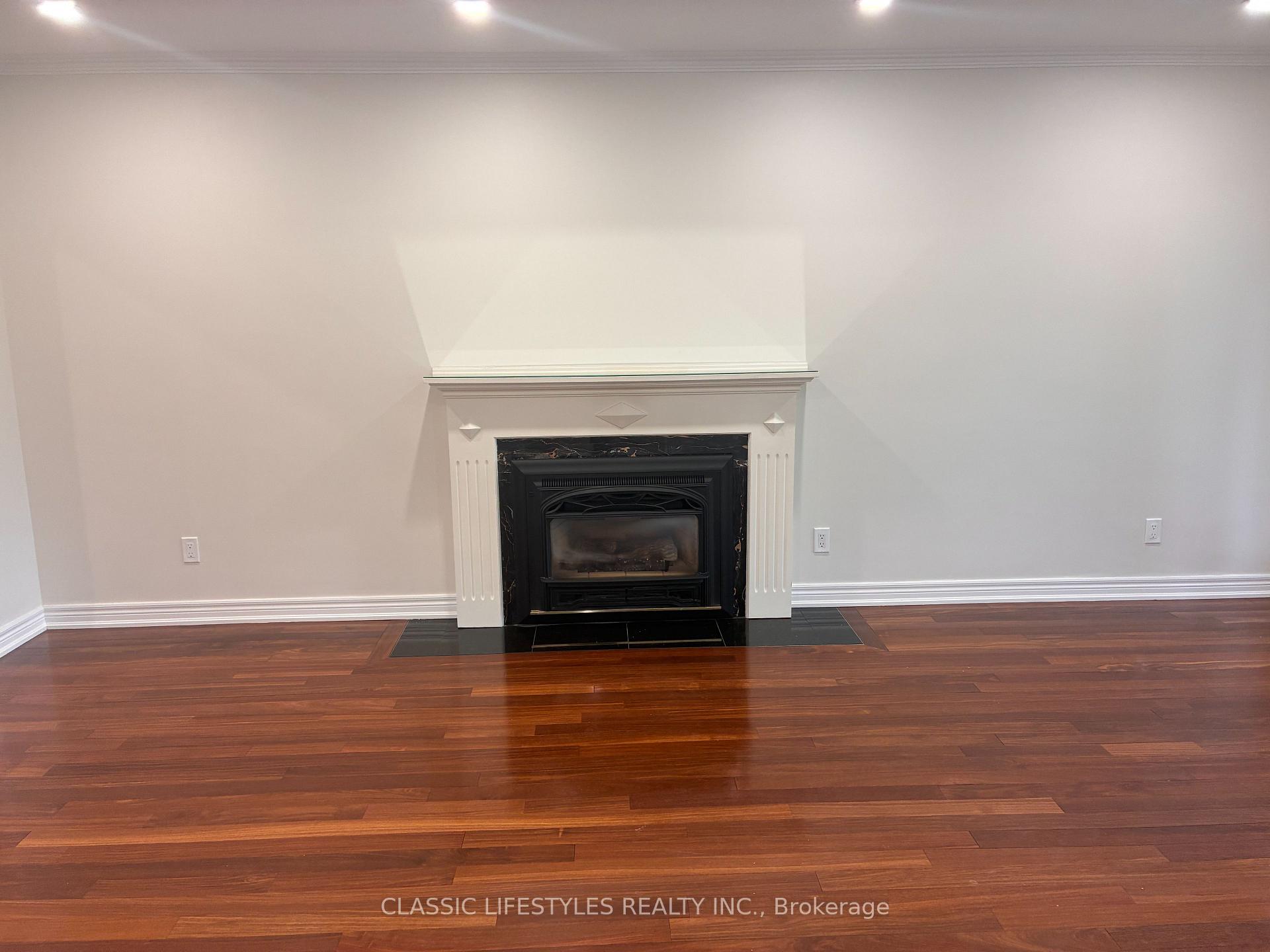 Photo 10 of 66 Leland Avenue, Etobicoke, Stonegate-Queensway — HOMEH
