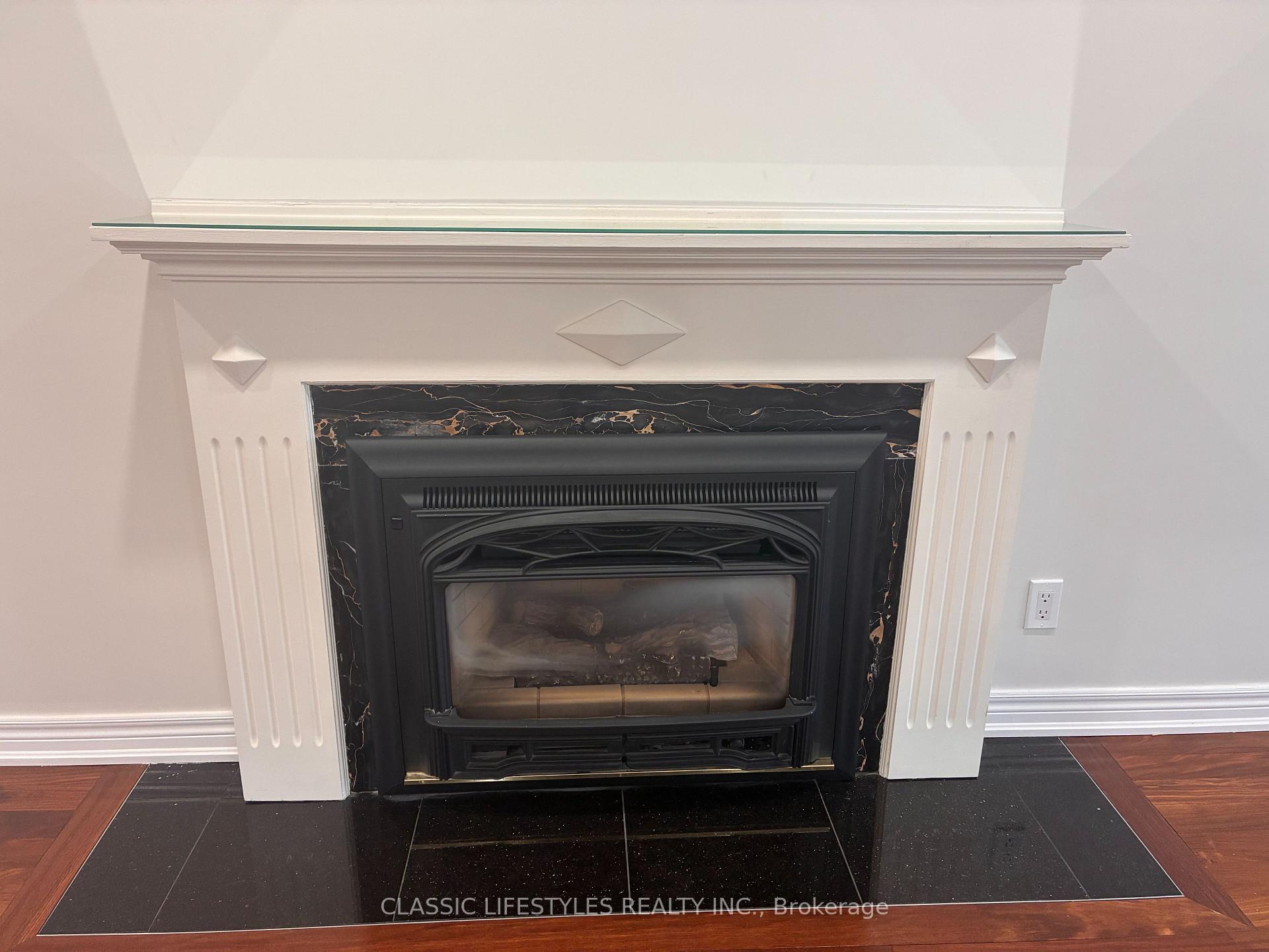 Photo 11 of 66 Leland Avenue, Etobicoke, Stonegate-Queensway — HOMEH