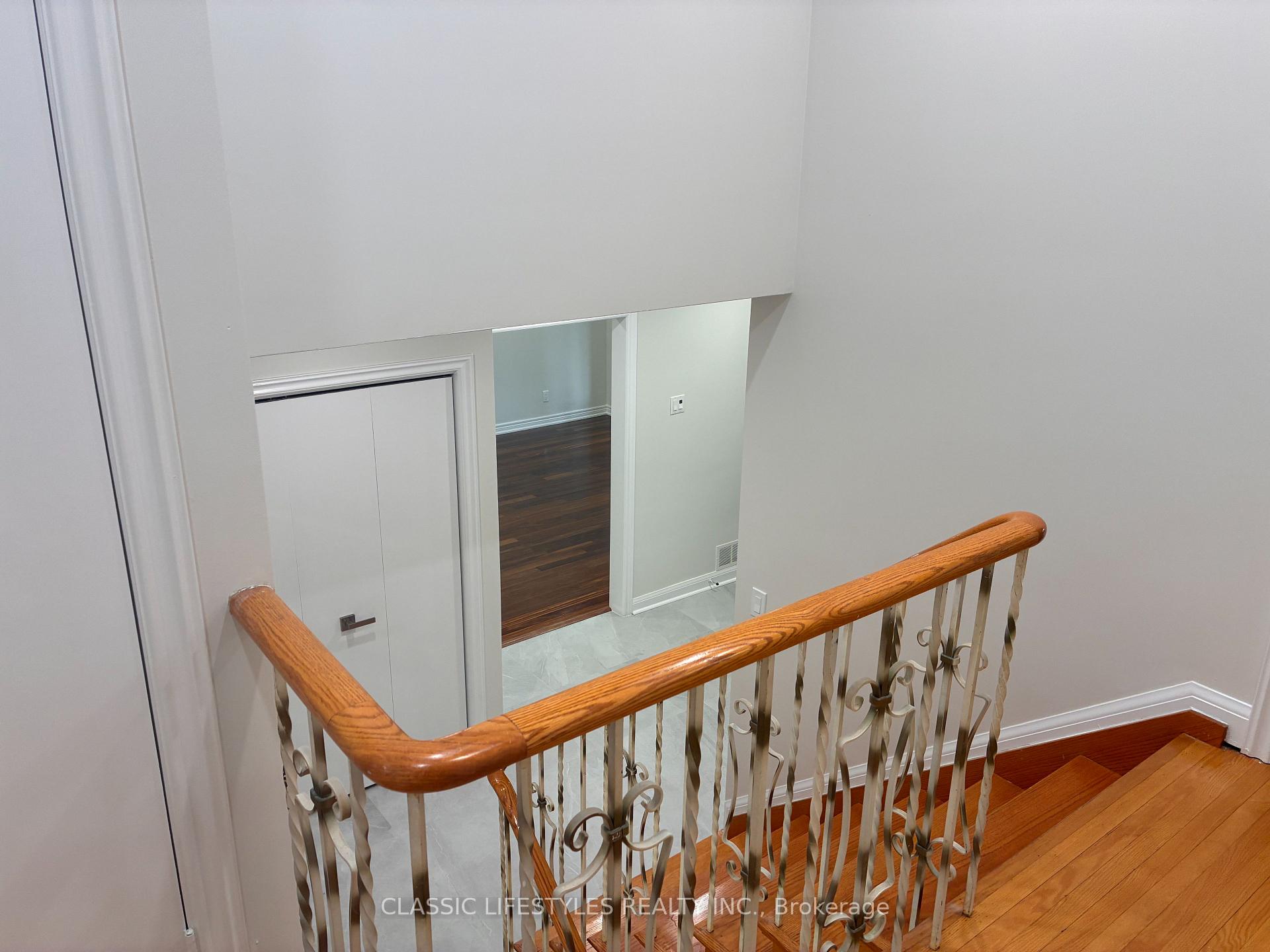 Photo 23 of 66 Leland Avenue, Etobicoke, Stonegate-Queensway — HOMEH